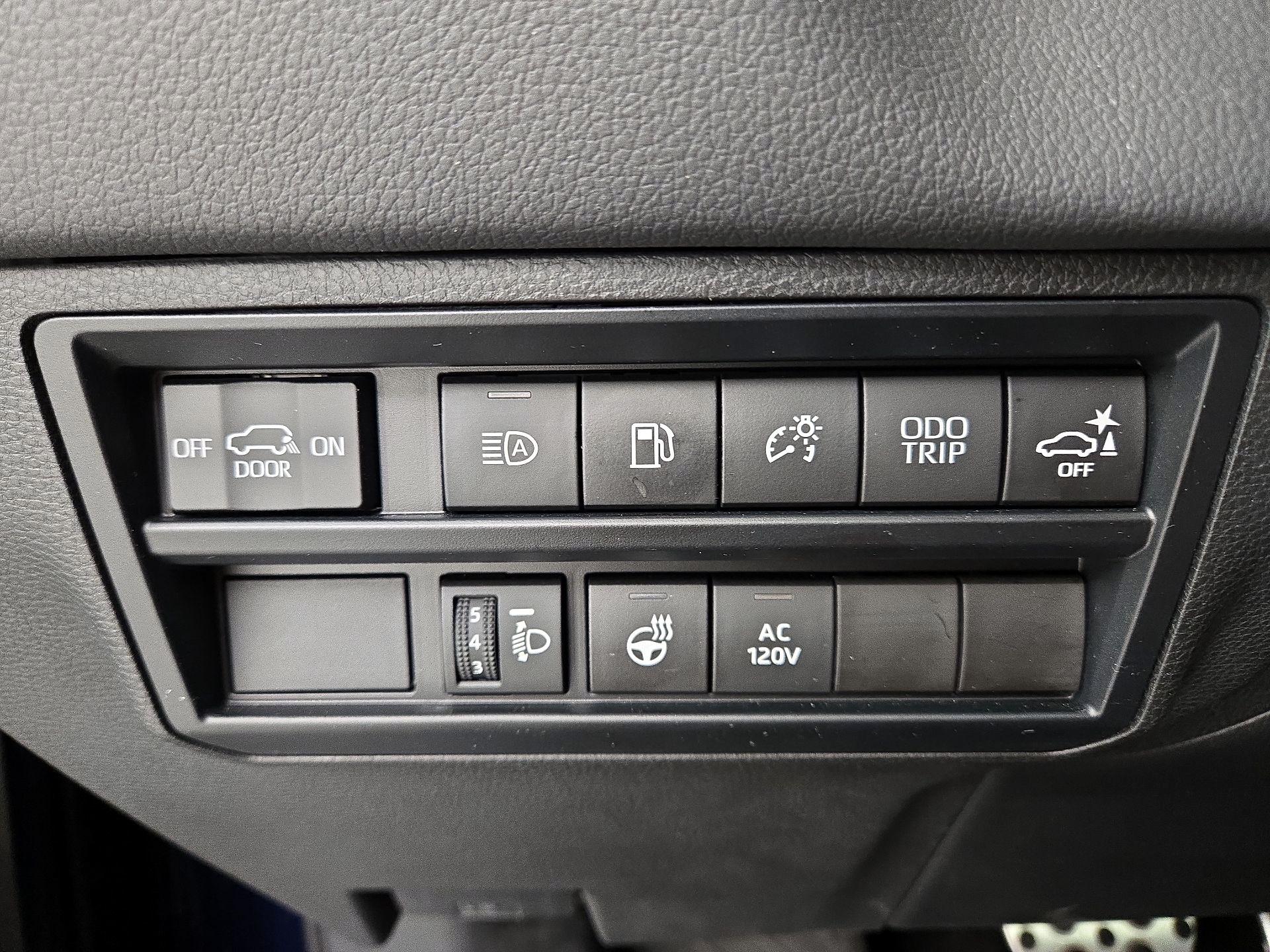 Thumbnail: 2023 Toyota Sequoia - 13