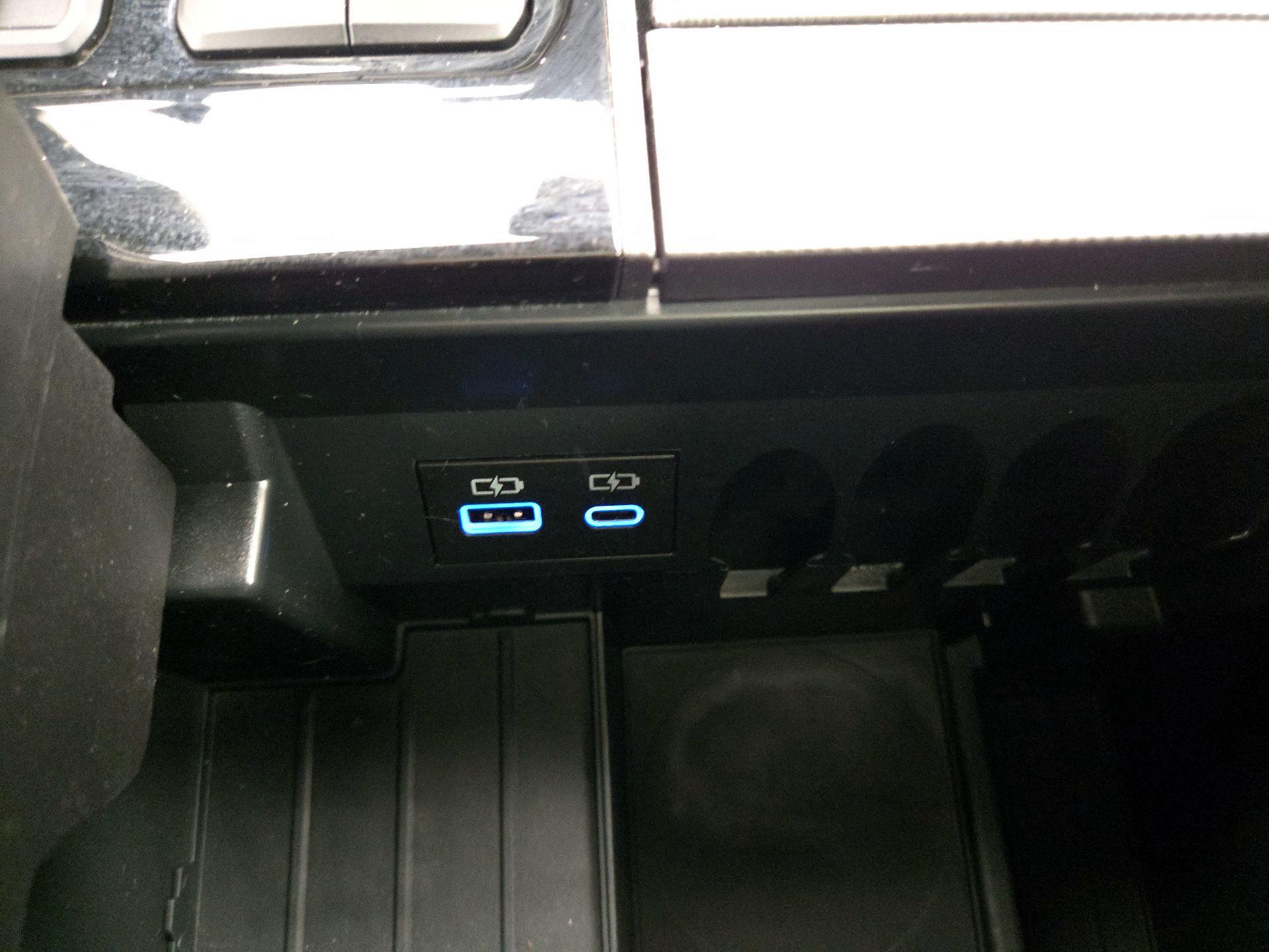 Thumbnail: 2023 Toyota Sequoia - 18