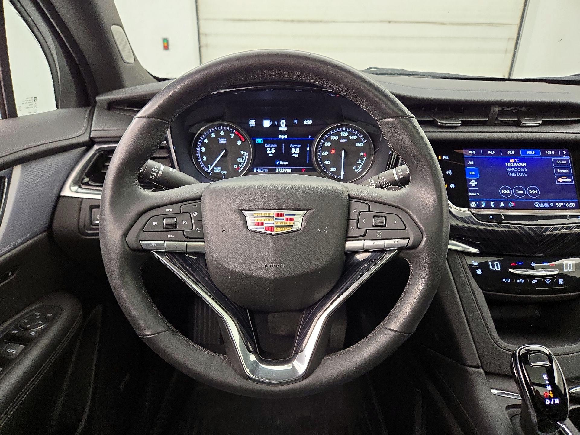 Thumbnail: 2023 Cadillac XT6 - 10