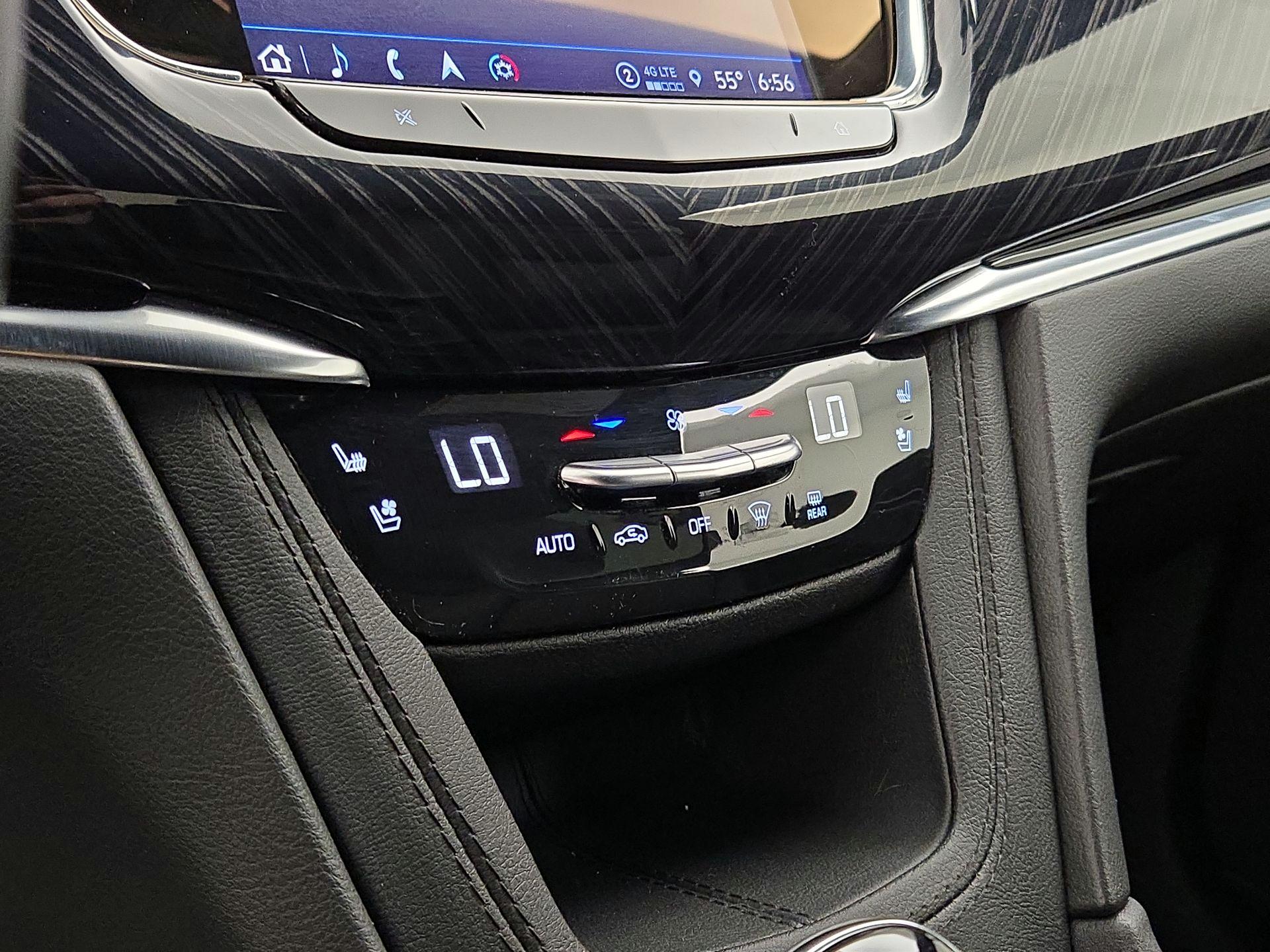 Thumbnail: 2023 Cadillac XT6 - 16