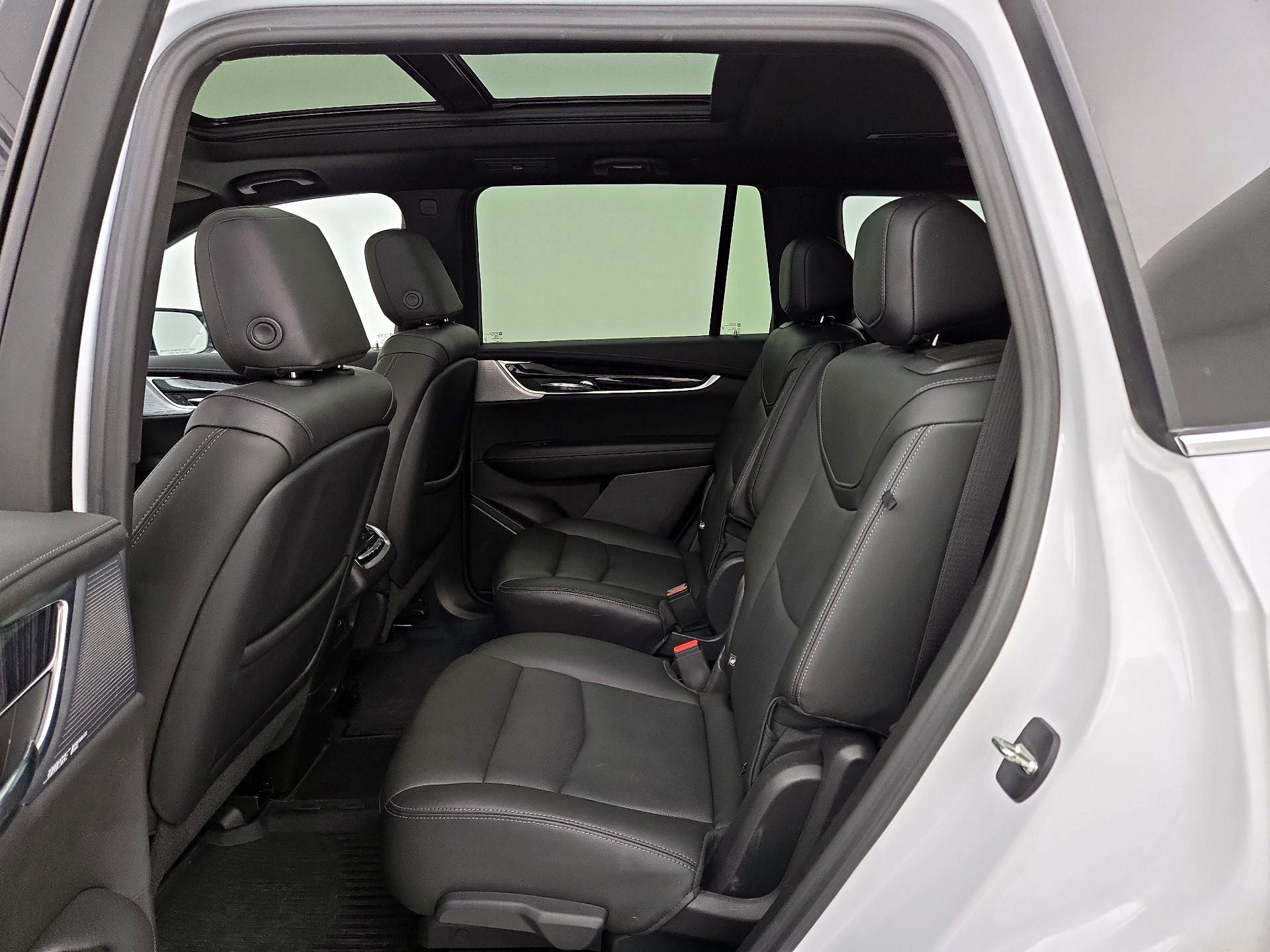 Thumbnail: 2023 Cadillac XT6 - 20