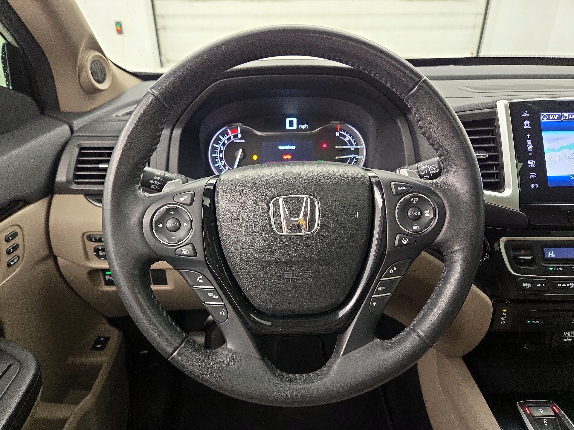 Thumbnail: 2018 Honda Pilot - 10