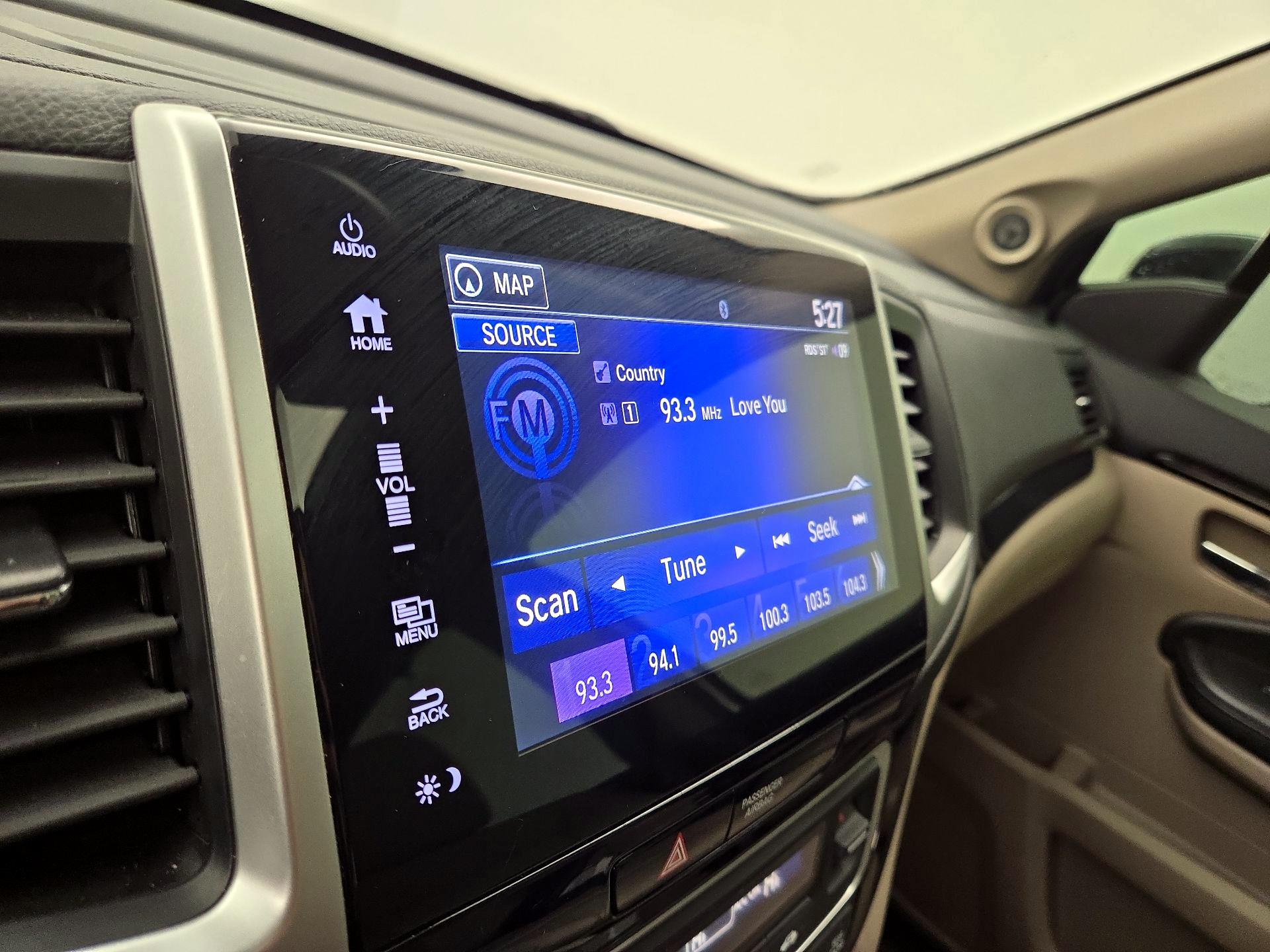 Thumbnail: 2018 Honda Pilot - 16