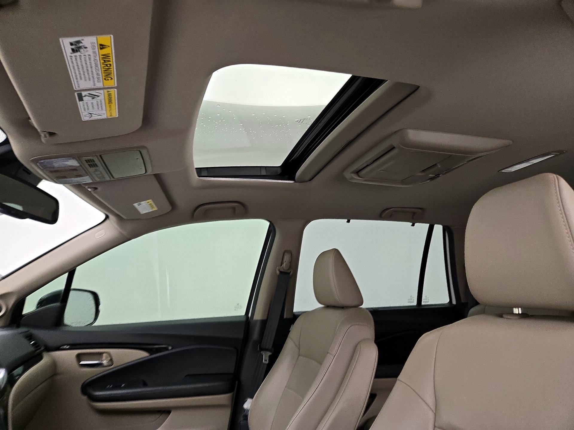 Thumbnail: 2018 Honda Pilot - 20