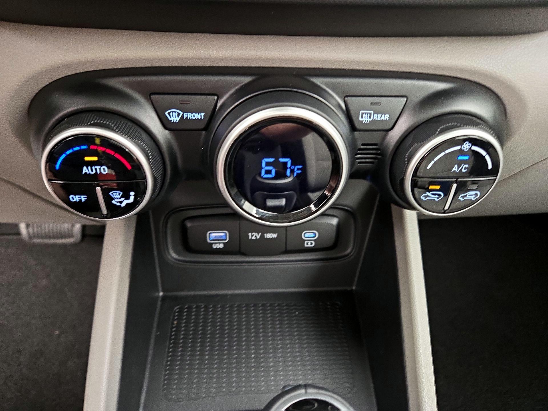 Thumbnail: 2025 Hyundai Venue - 16