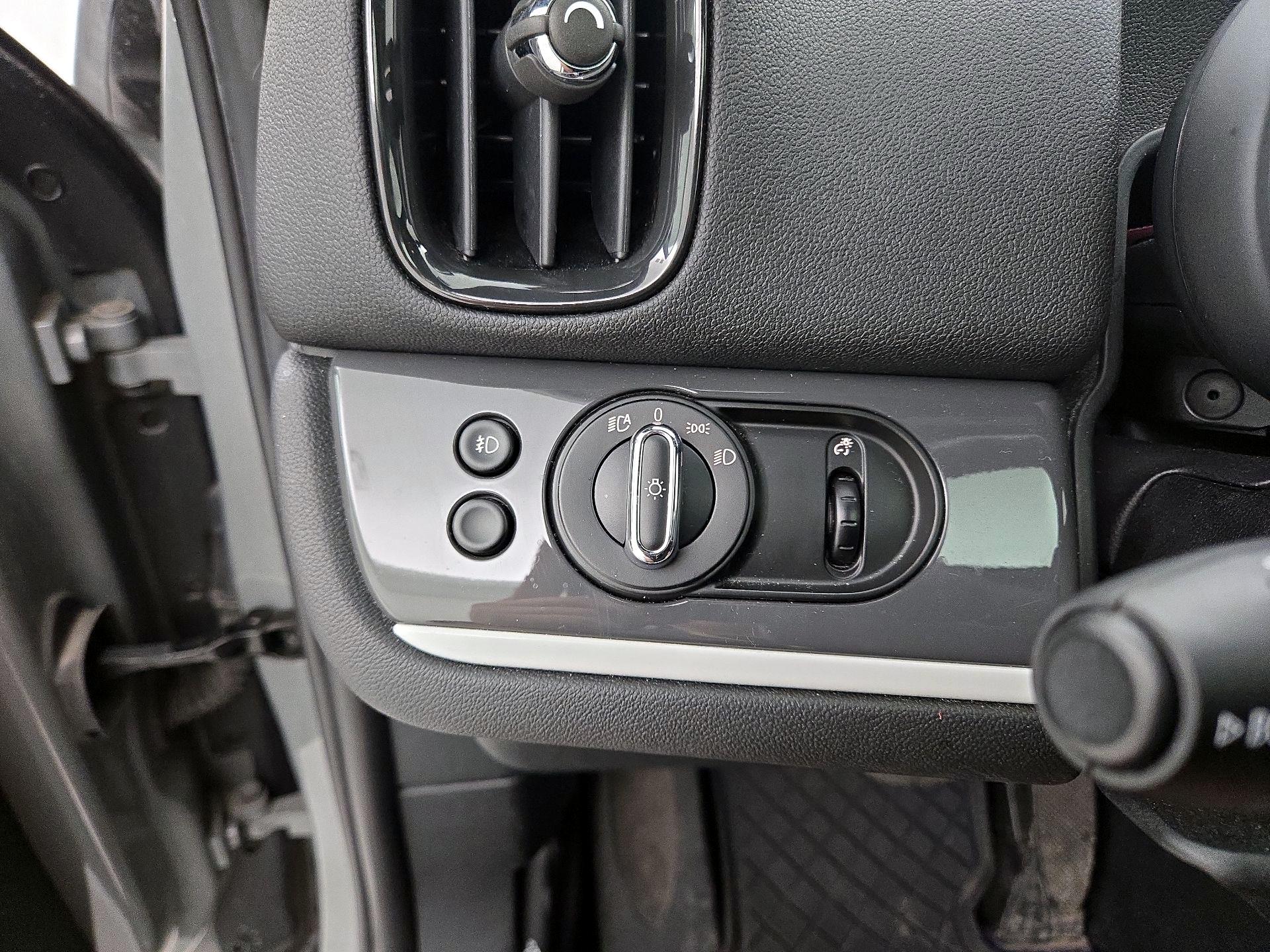 Thumbnail: 2019 MINI Cooper Countryman - 13