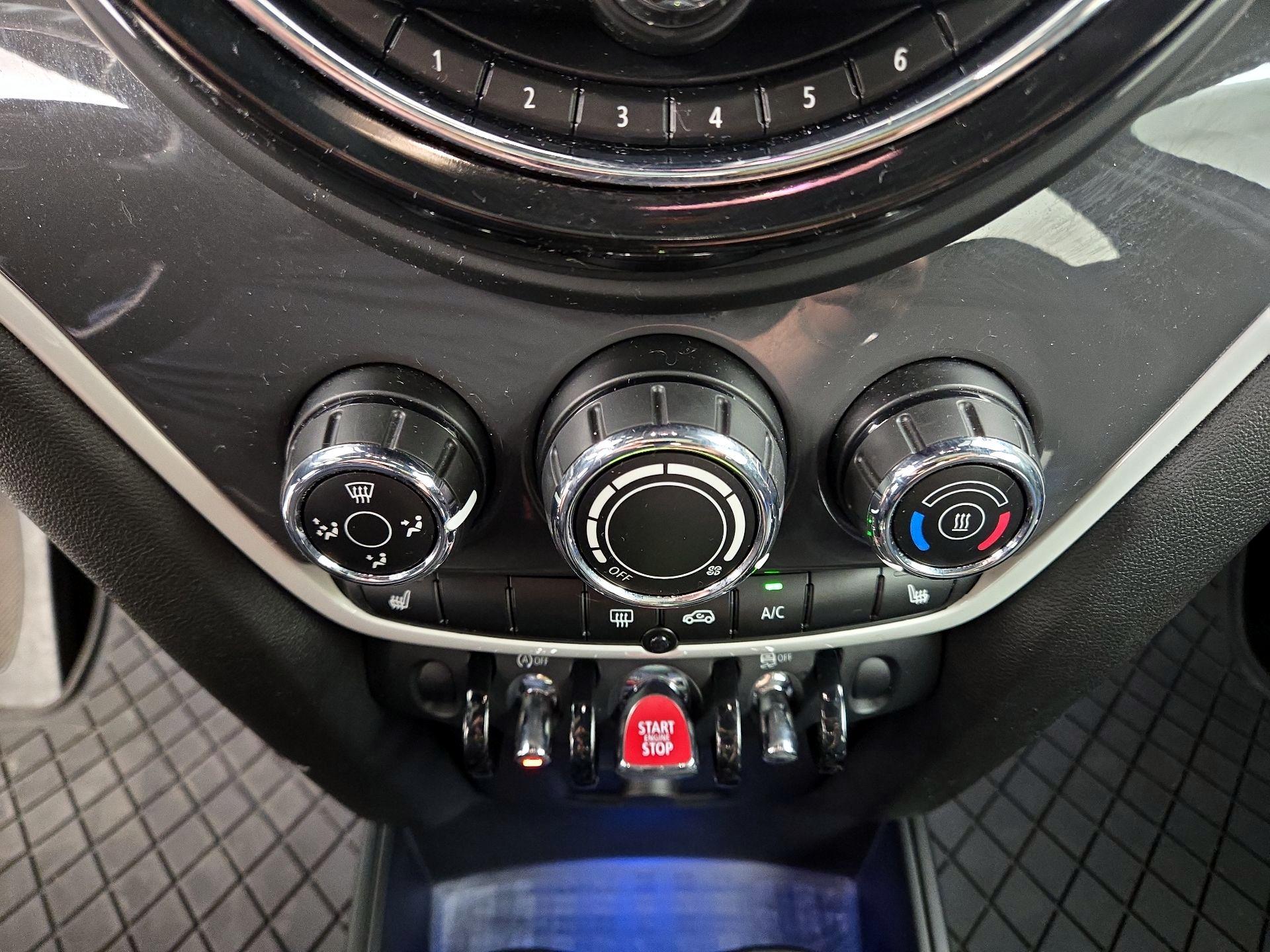 Thumbnail: 2019 MINI Cooper Countryman - 16