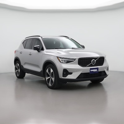 2023 Volvo XC40 B4 Ultimate Dark Theme