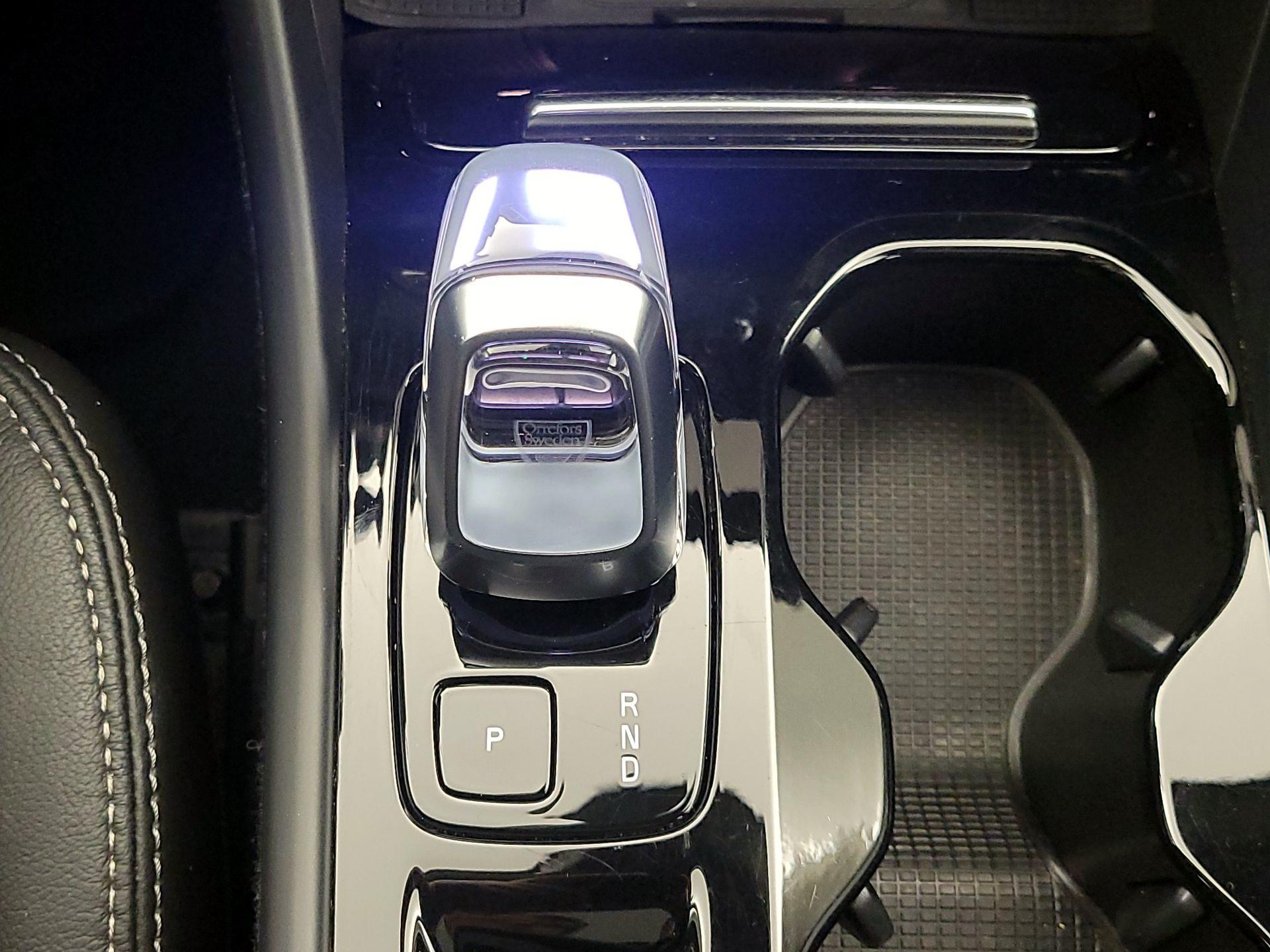 Thumbnail: 2023 Volvo XC40 - 18