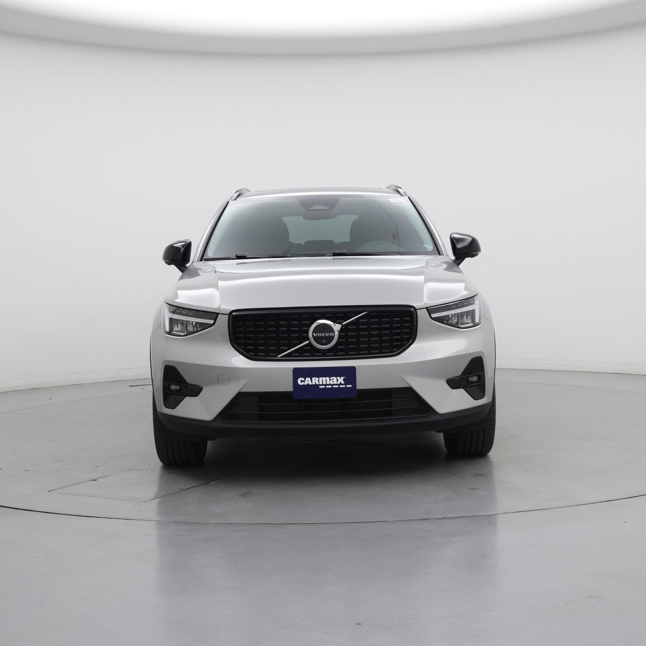 Thumbnail: 2023 Volvo XC40 - 5