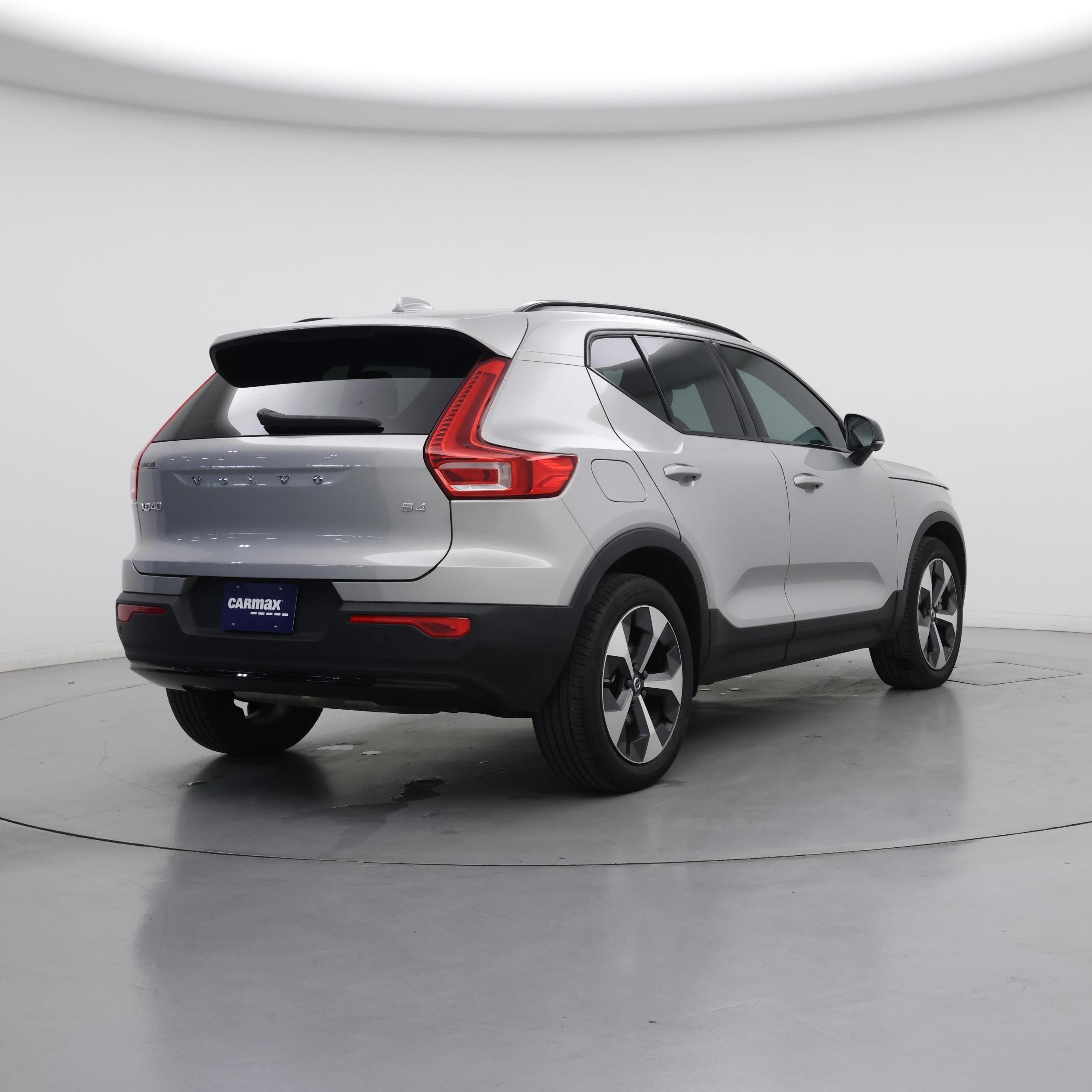 Thumbnail: 2023 Volvo XC40 - 8