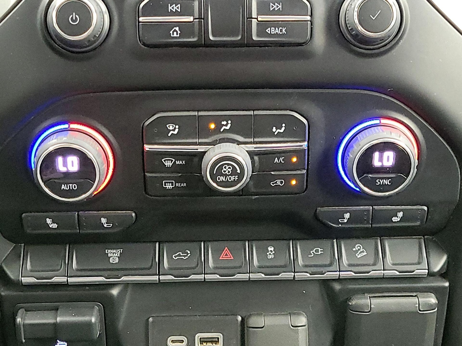 2023 Chevrolet Silverado 2500HD LT - Photo 18