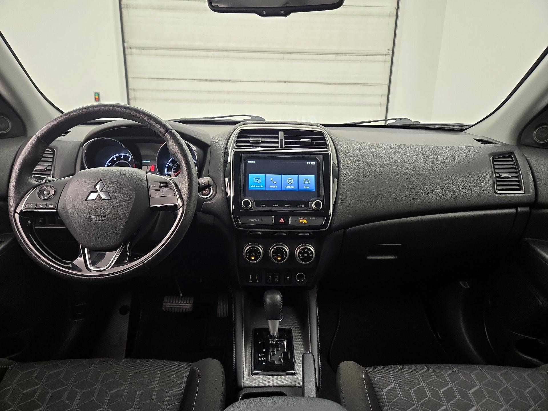 Thumbnail: 2020 Mitsubishi Outlander Sport - 9