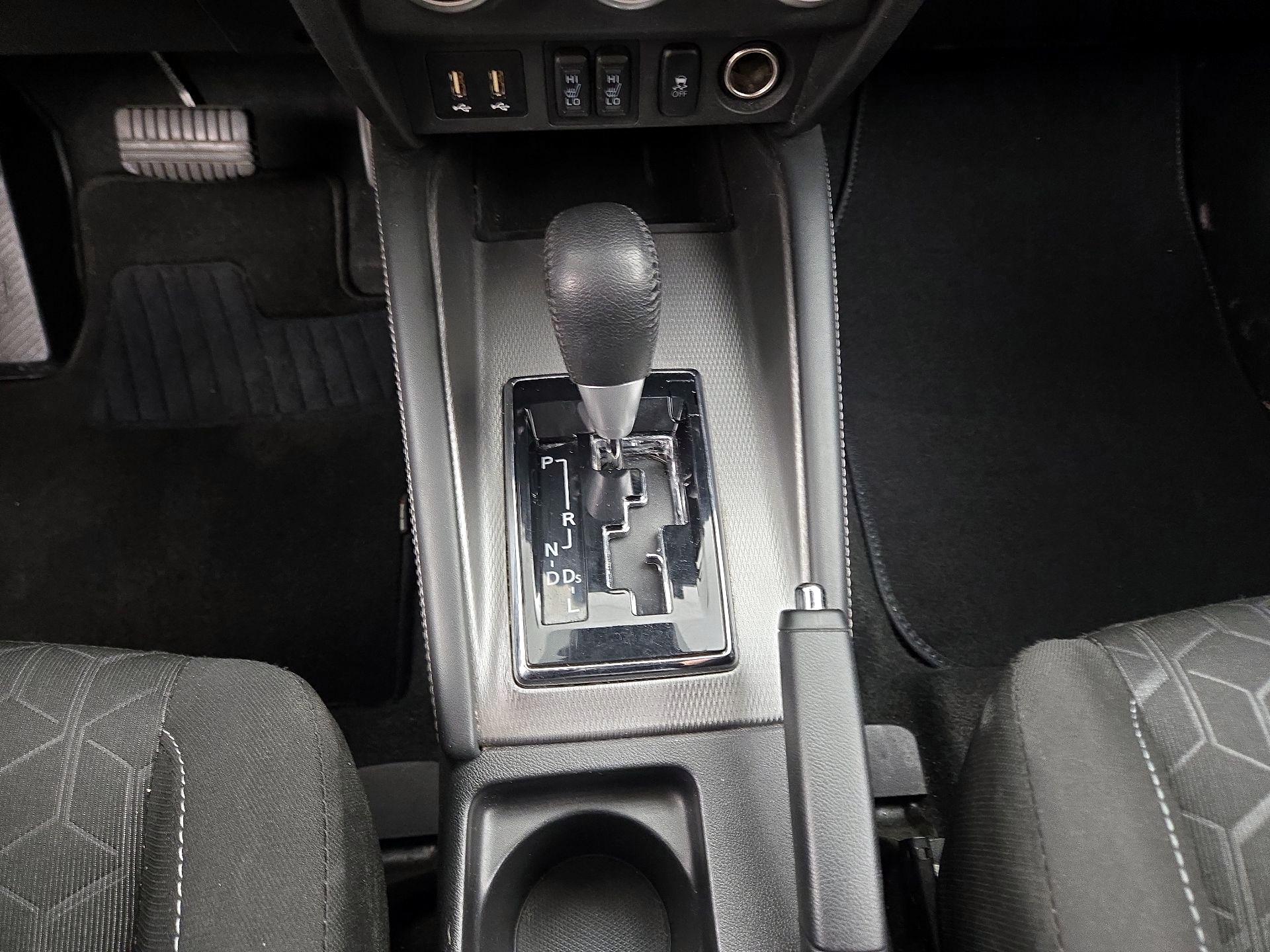 Thumbnail: 2020 Mitsubishi Outlander Sport - 17