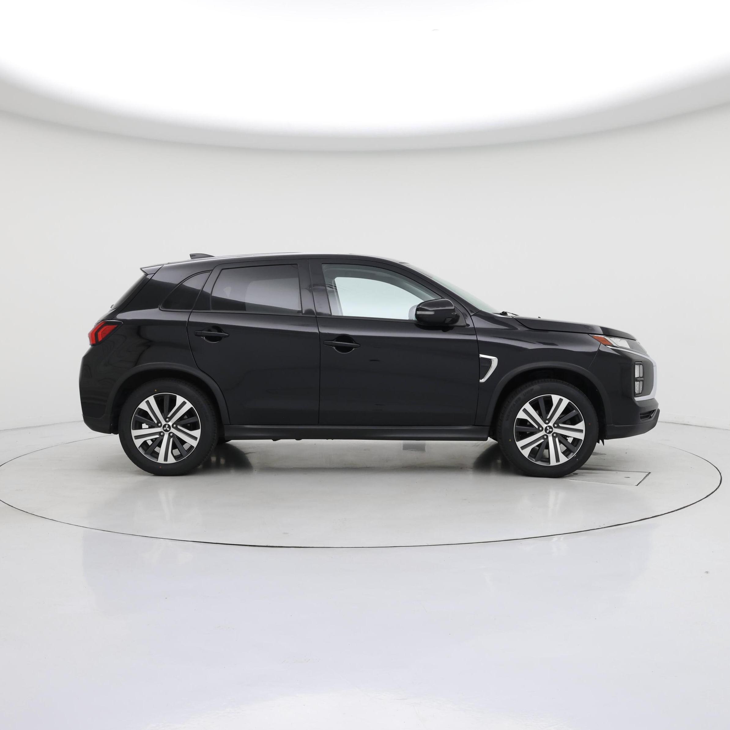 Thumbnail: 2020 Mitsubishi Outlander Sport - 7