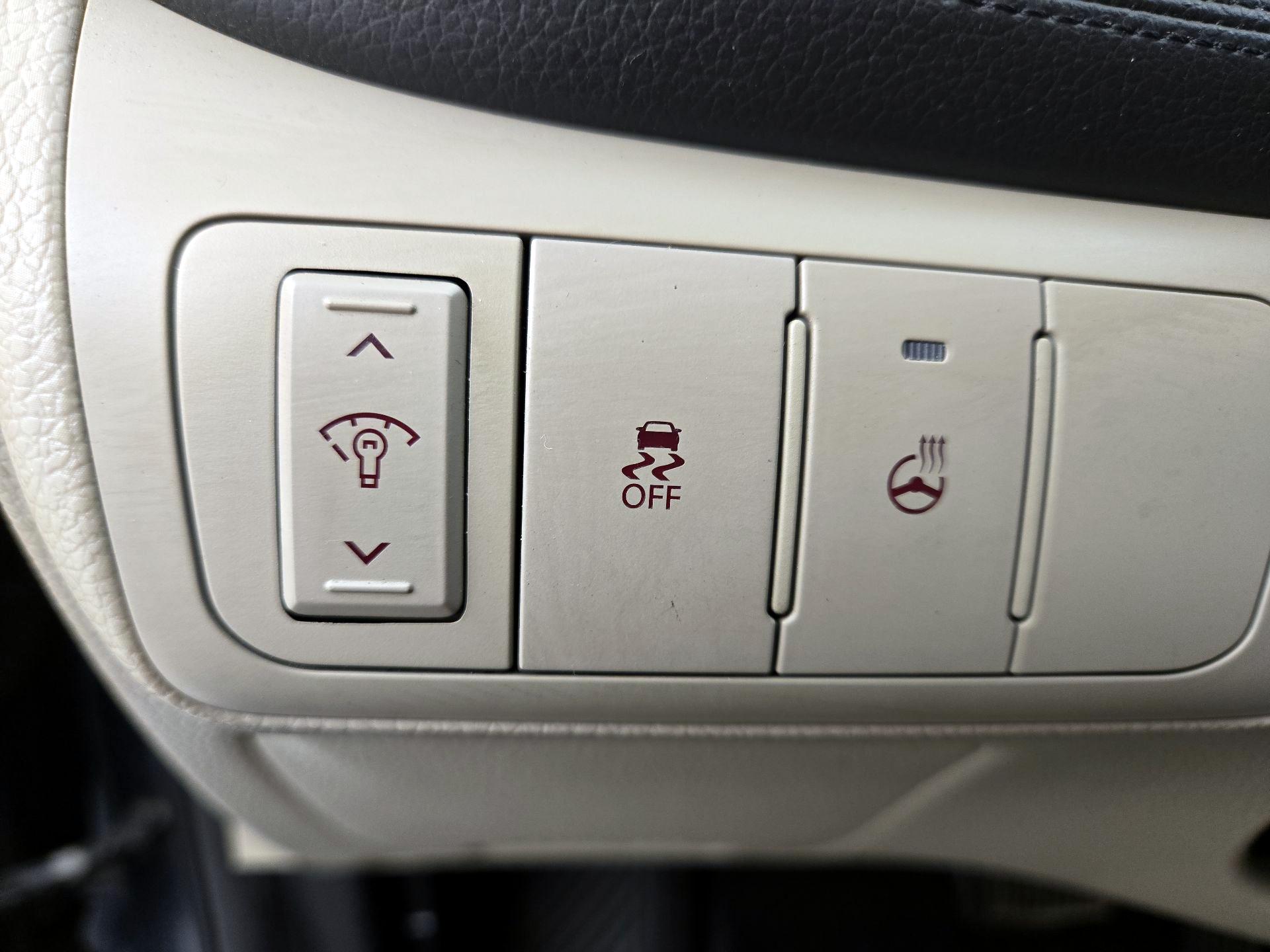 Thumbnail: 2014 Kia Optima - 13