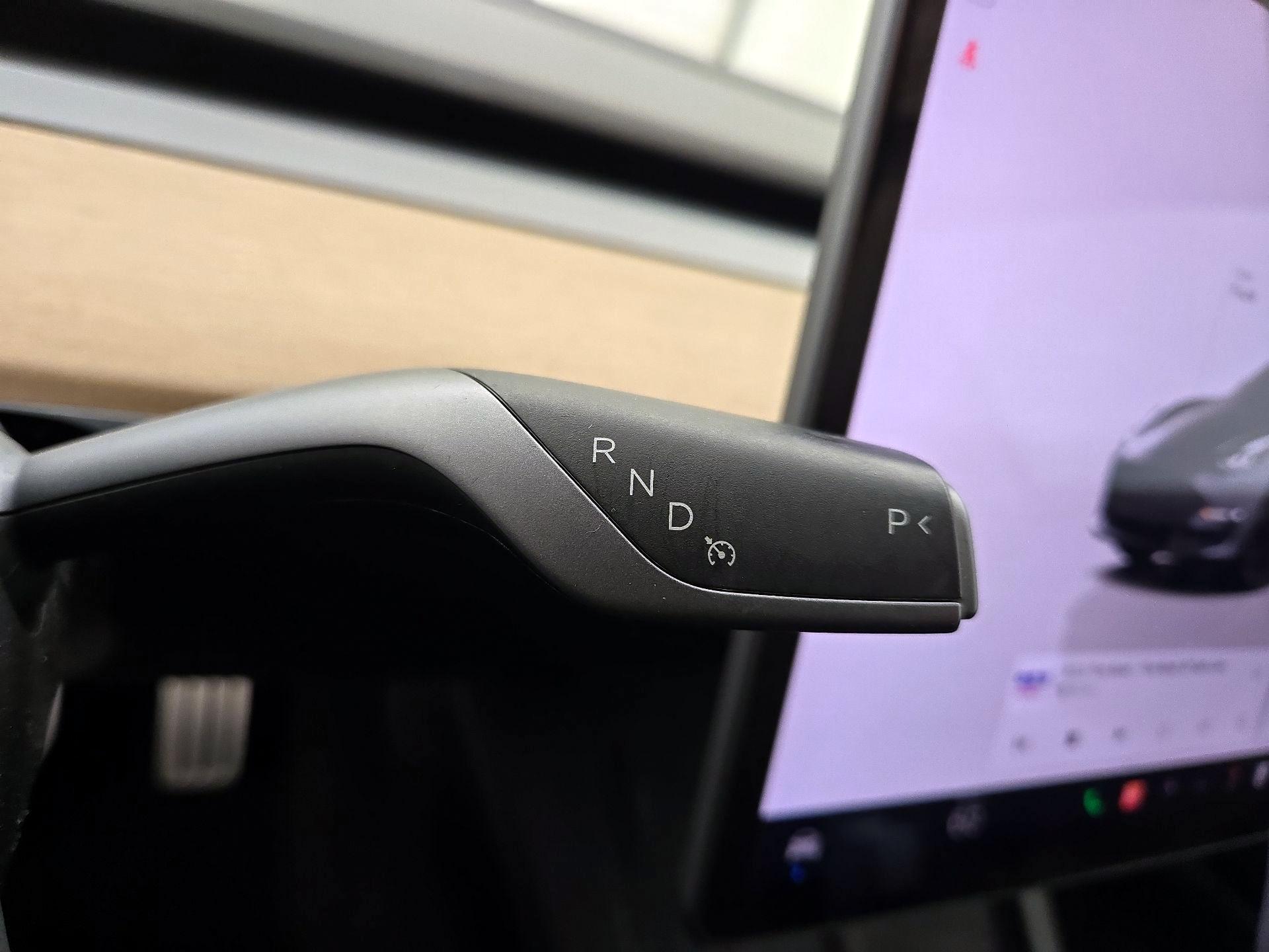 Thumbnail: 2022 Tesla Model 3 - 17