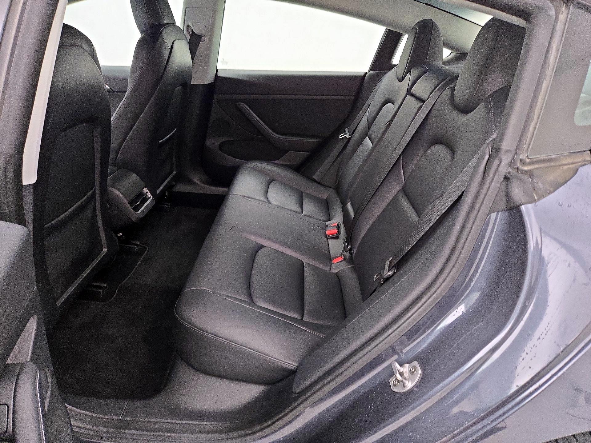 Thumbnail: 2022 Tesla Model 3 - 19