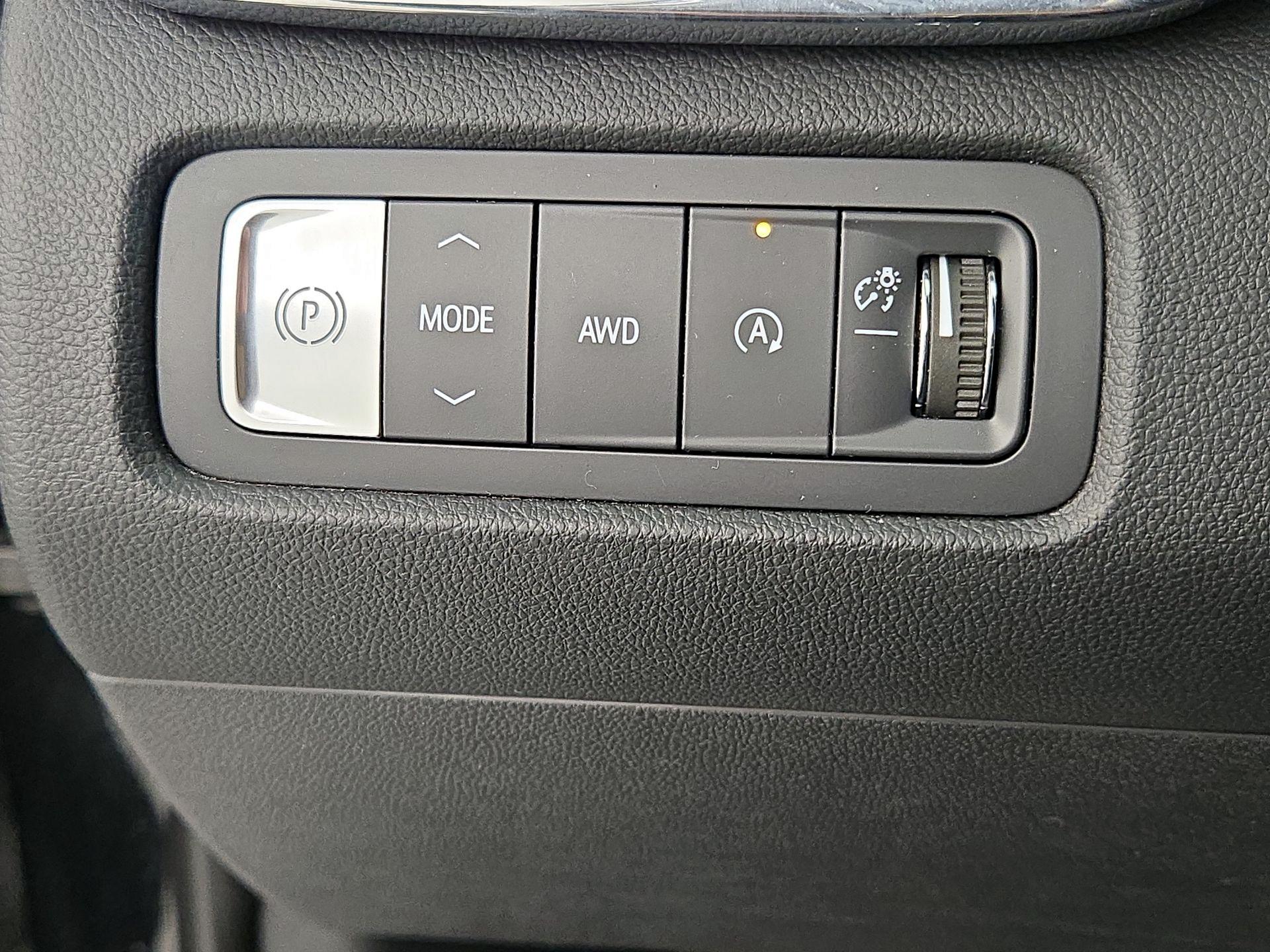 Thumbnail: 2025 GMC Acadia - 13