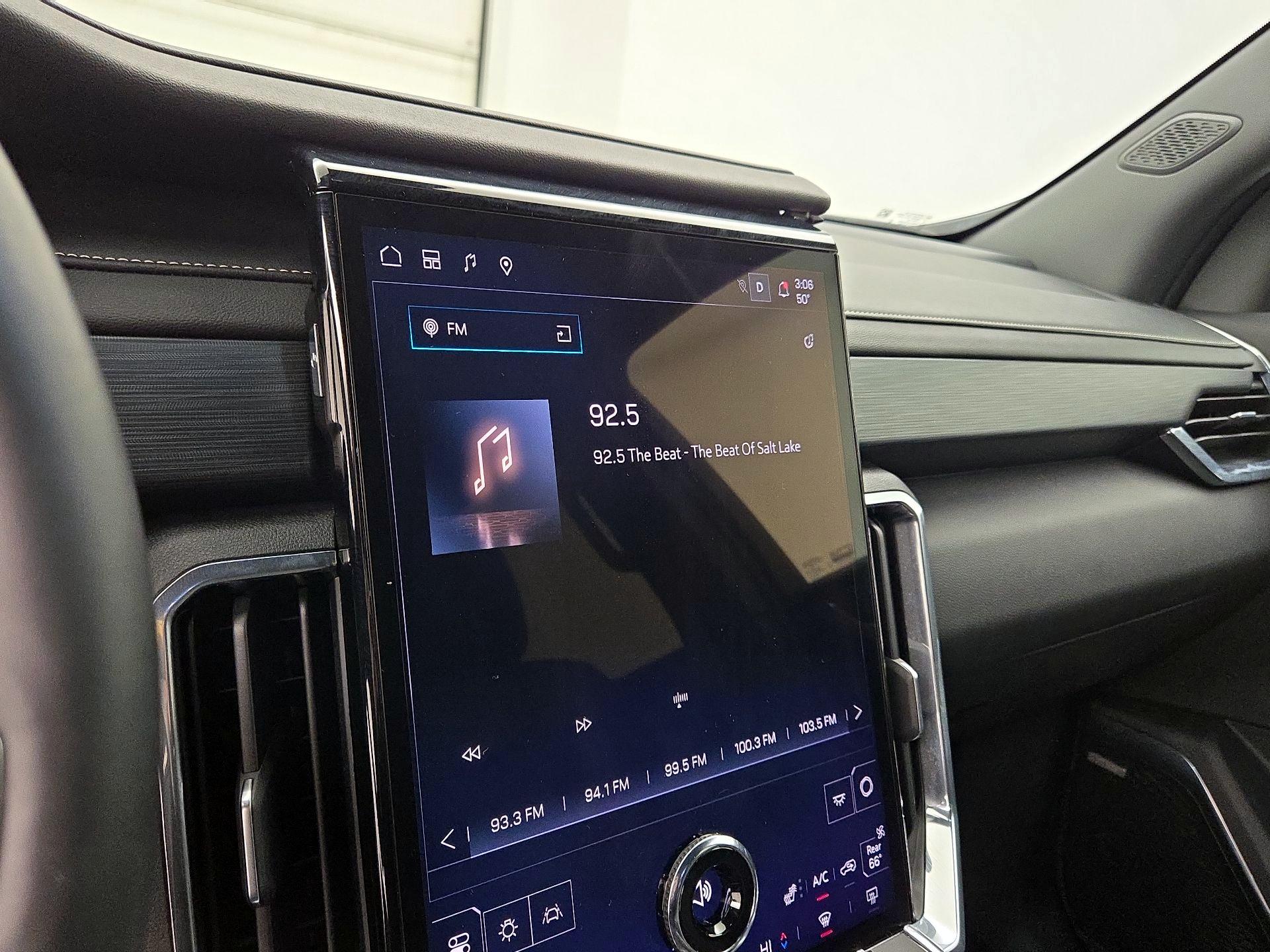 Thumbnail: 2025 GMC Acadia - 15