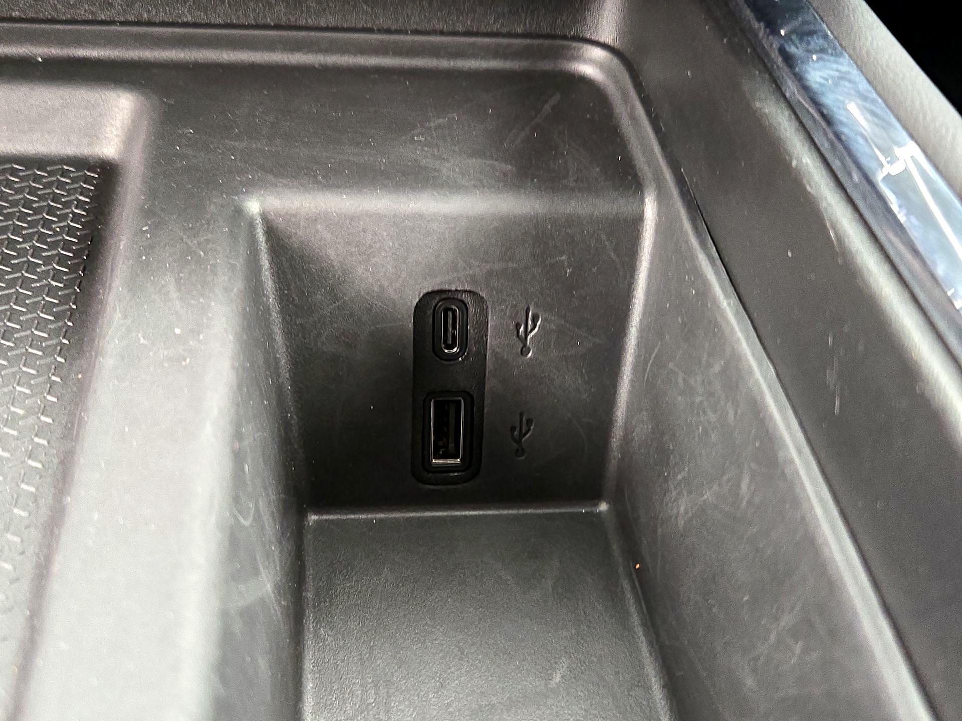 Thumbnail: 2025 GMC Acadia - 18