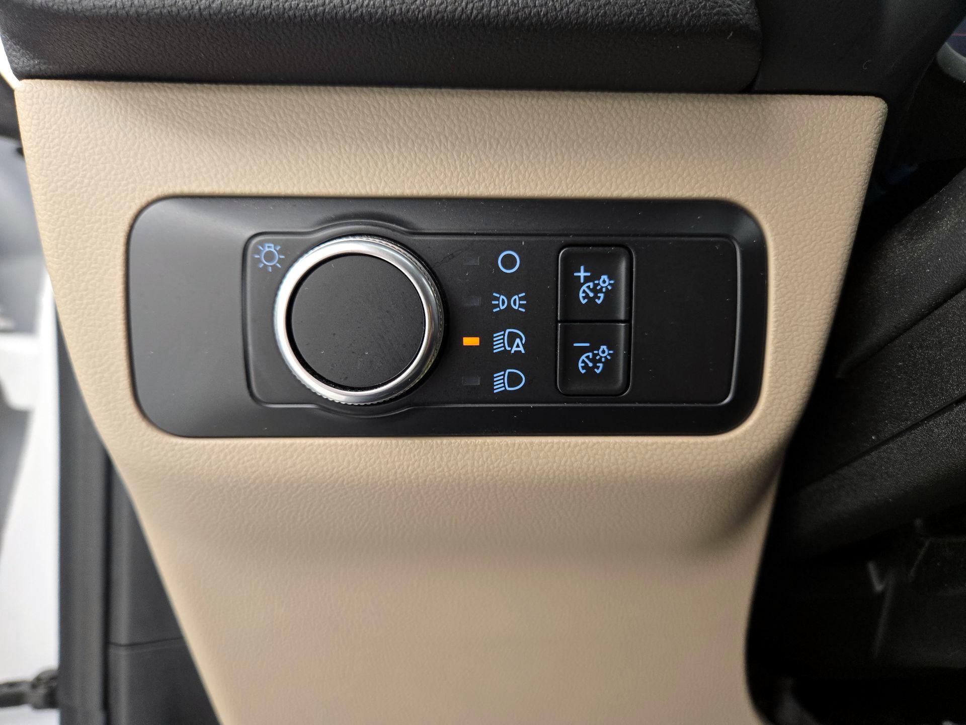 Thumbnail: 2022 Ford Escape - 13