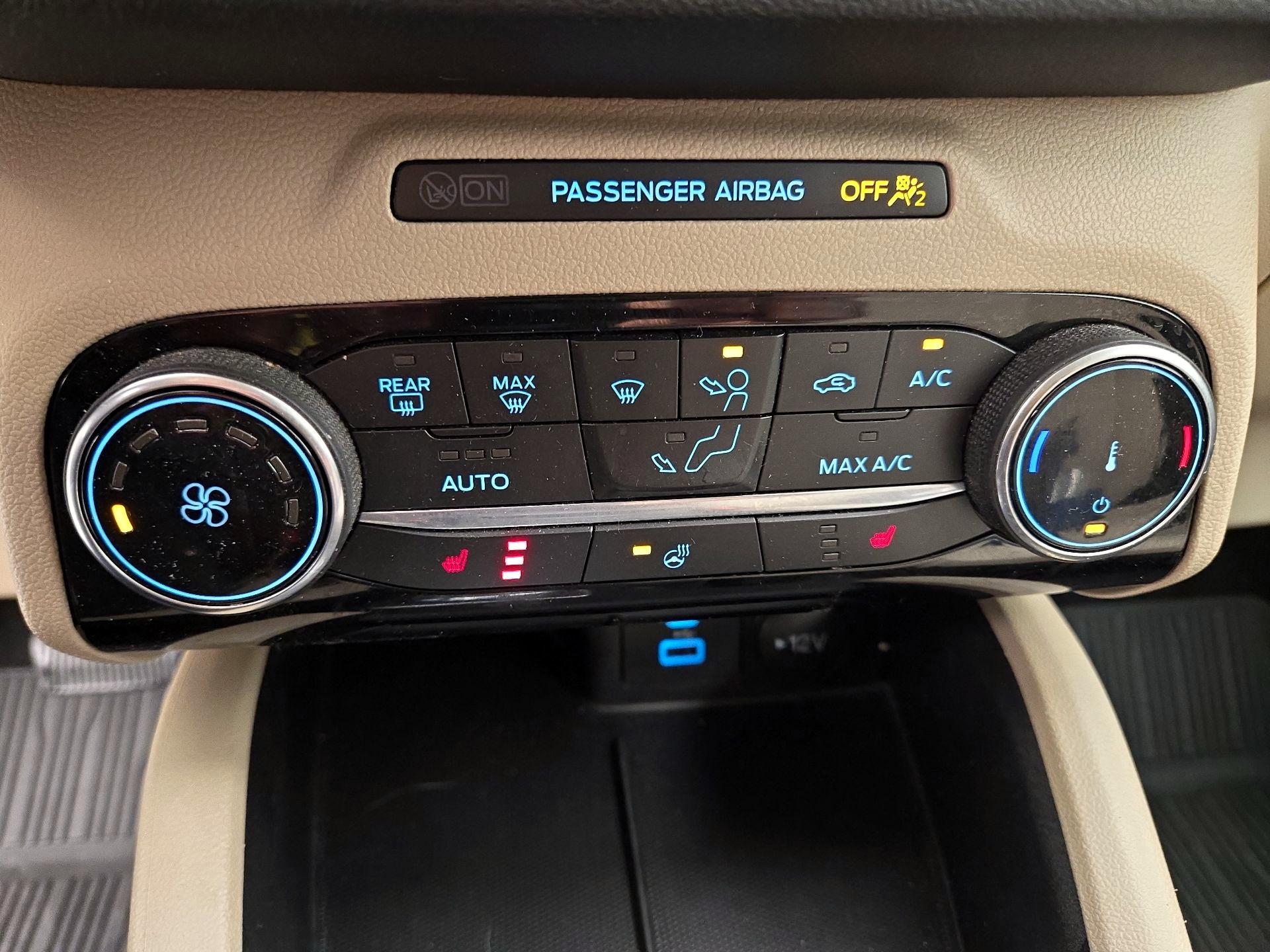 Thumbnail: 2022 Ford Escape - 17