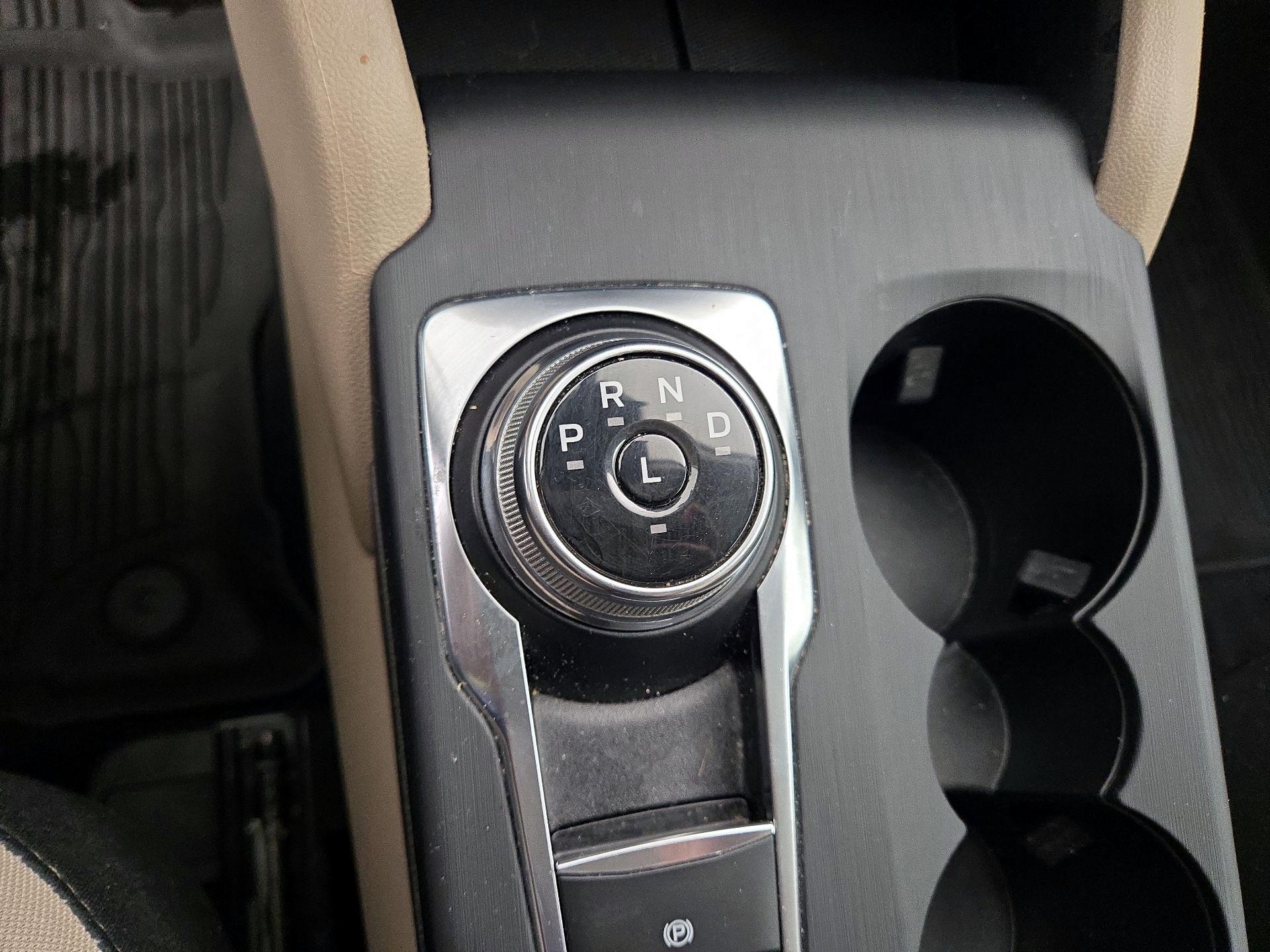 Thumbnail: 2022 Ford Escape - 18