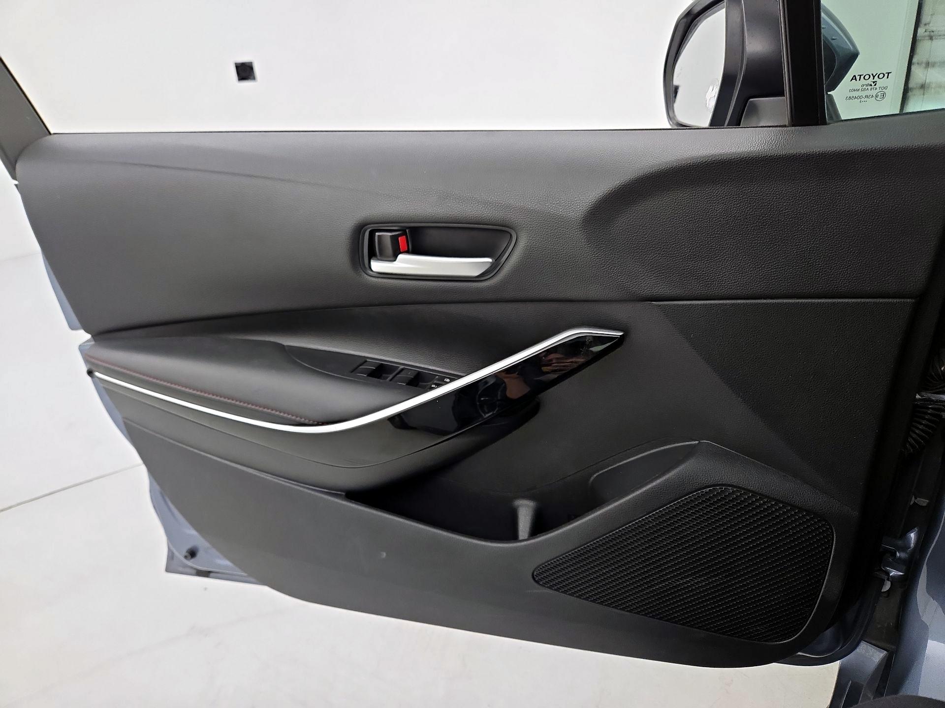 Thumbnail: 2023 Toyota Corolla - 12