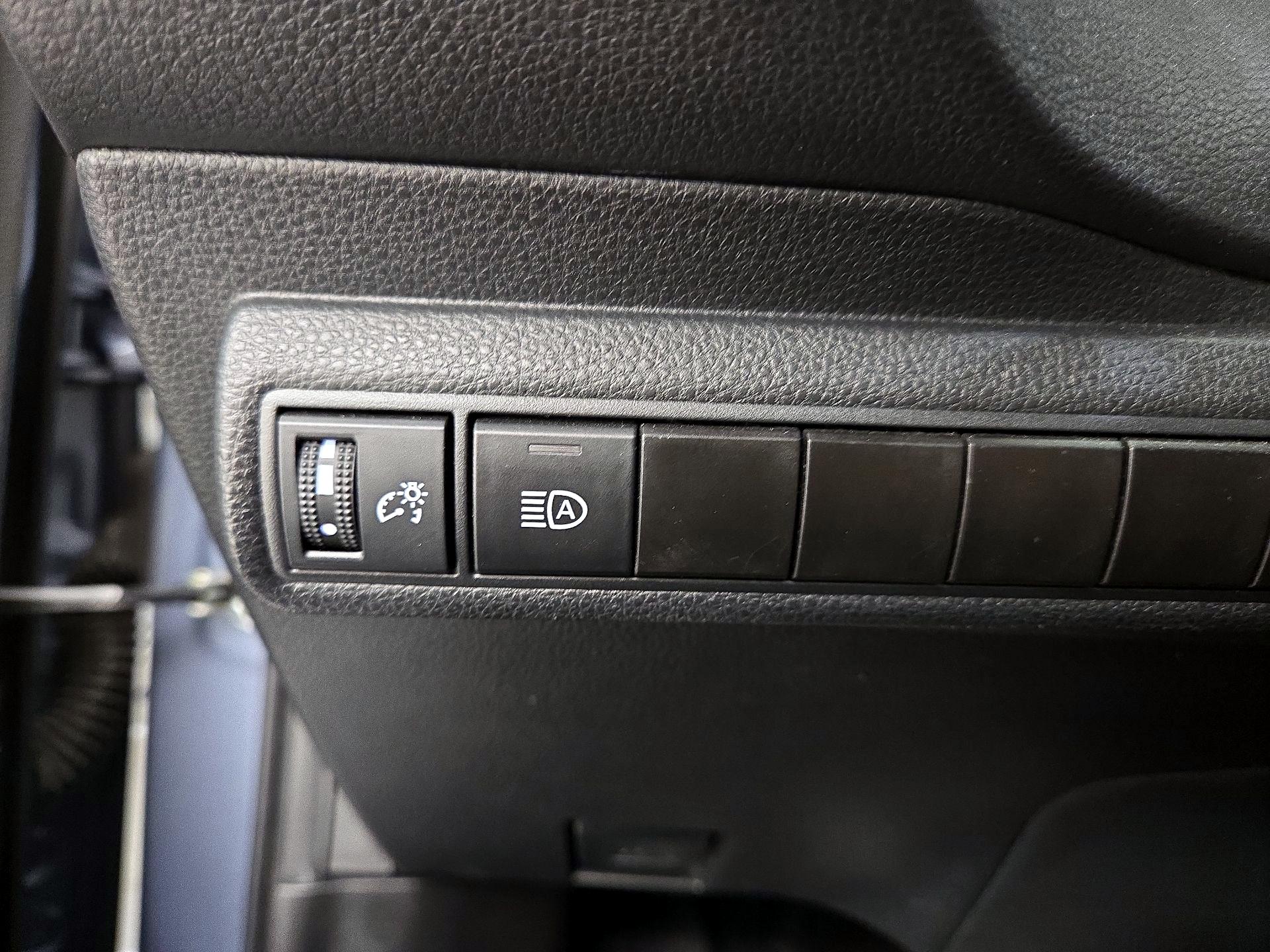 Thumbnail: 2023 Toyota Corolla - 13