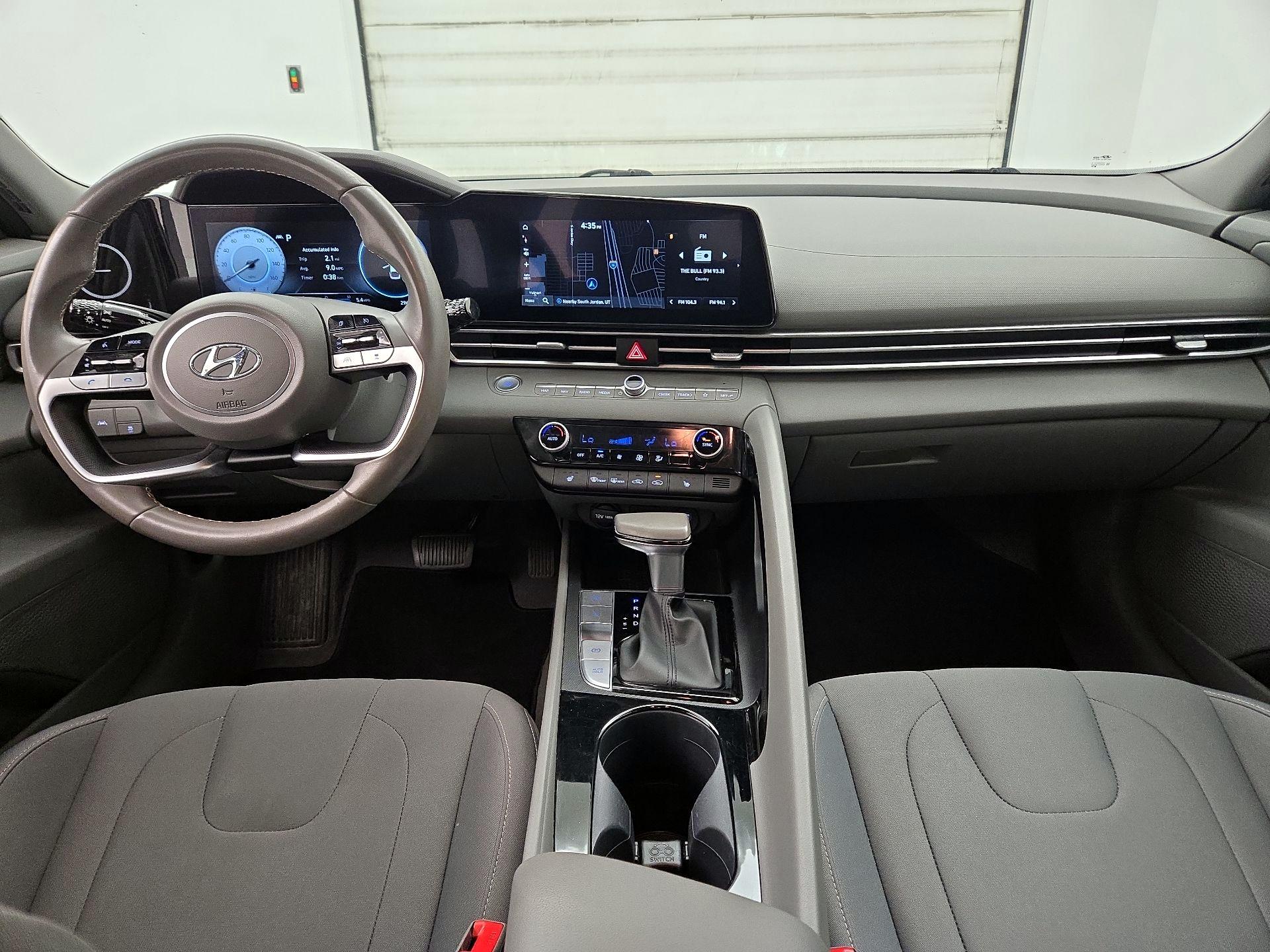 Thumbnail: 2023 Hyundai Elantra - 9