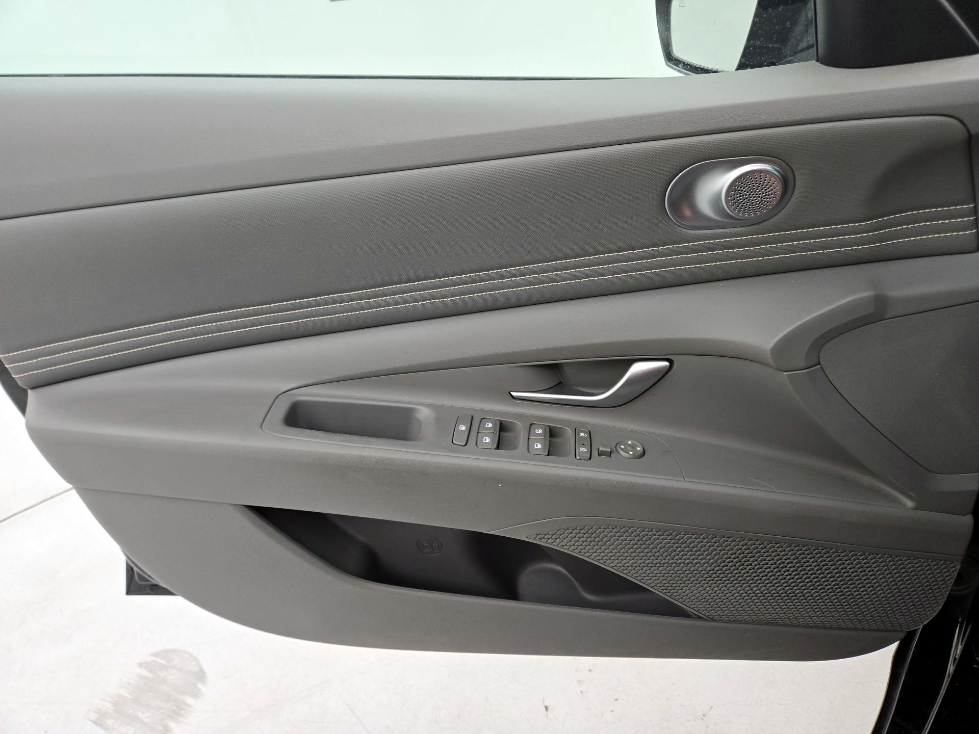 Thumbnail: 2023 Hyundai Elantra - 12