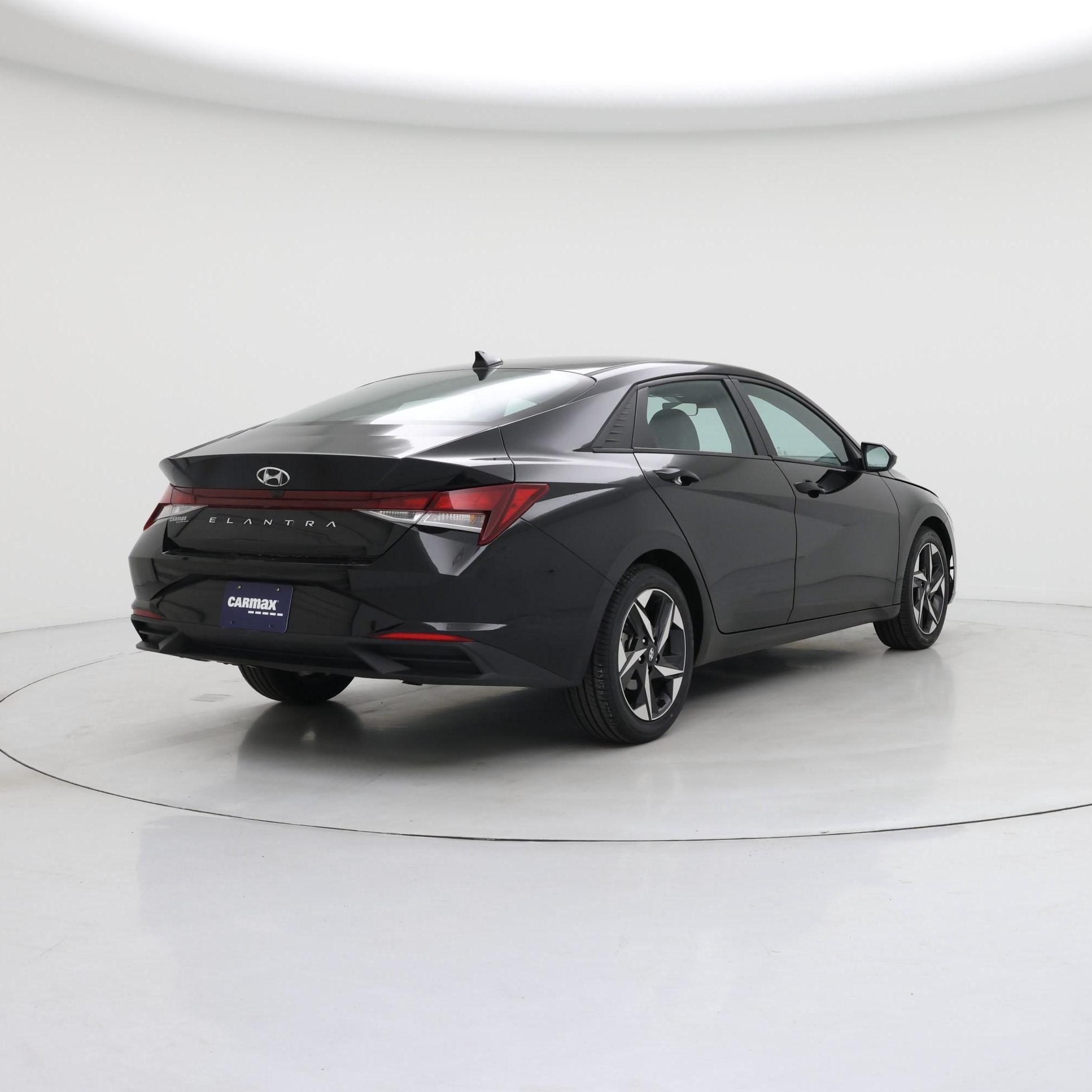 Thumbnail: 2023 Hyundai Elantra - 8