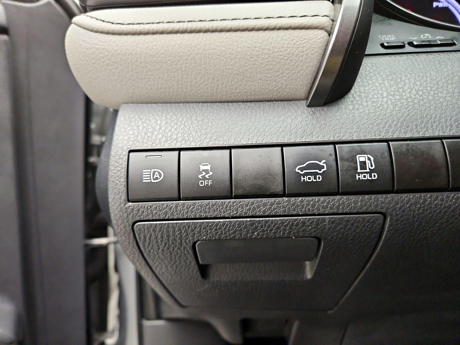 Thumbnail: 2024 Toyota Camry - 11