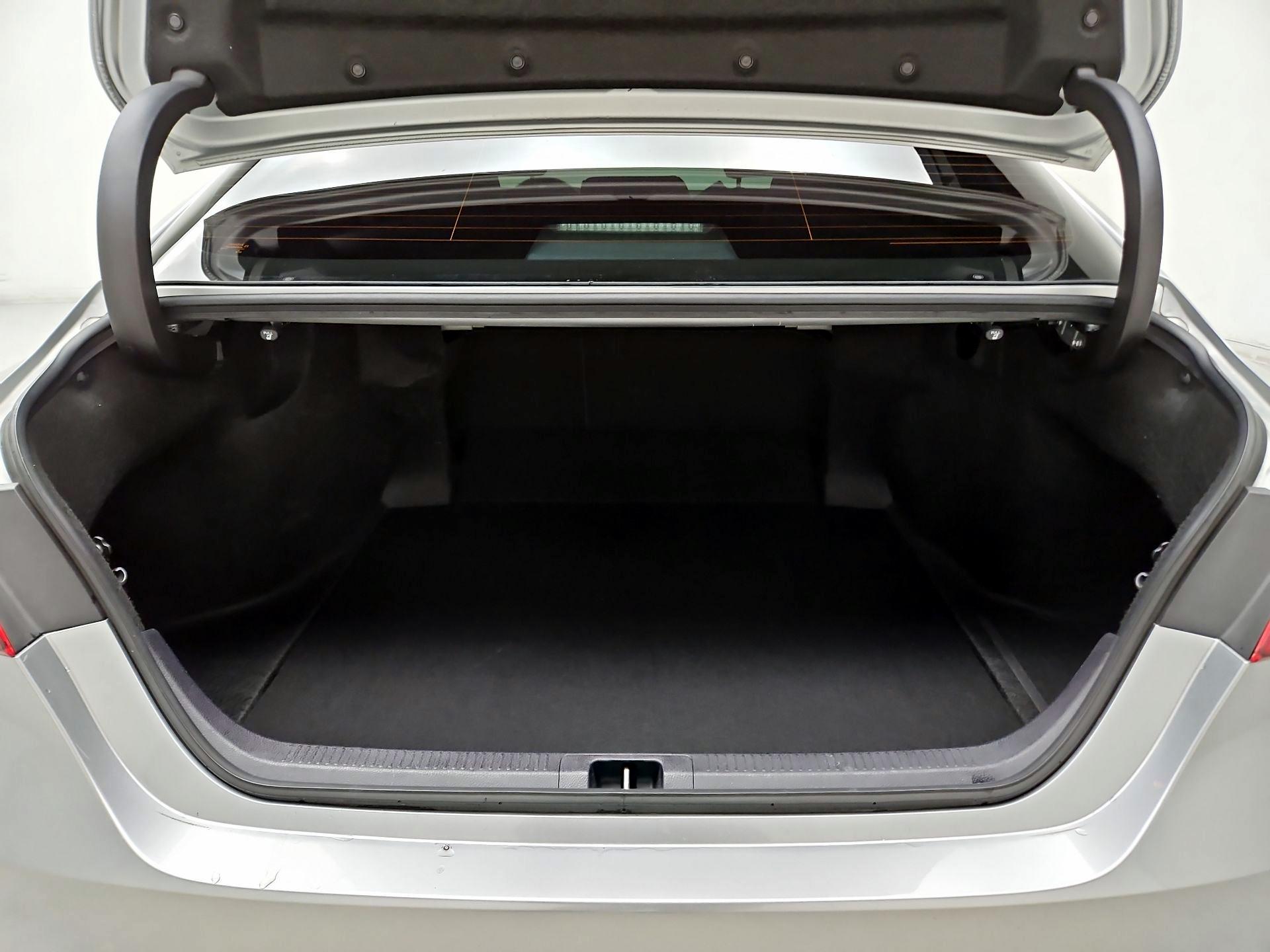 Thumbnail: 2024 Toyota Camry - 18