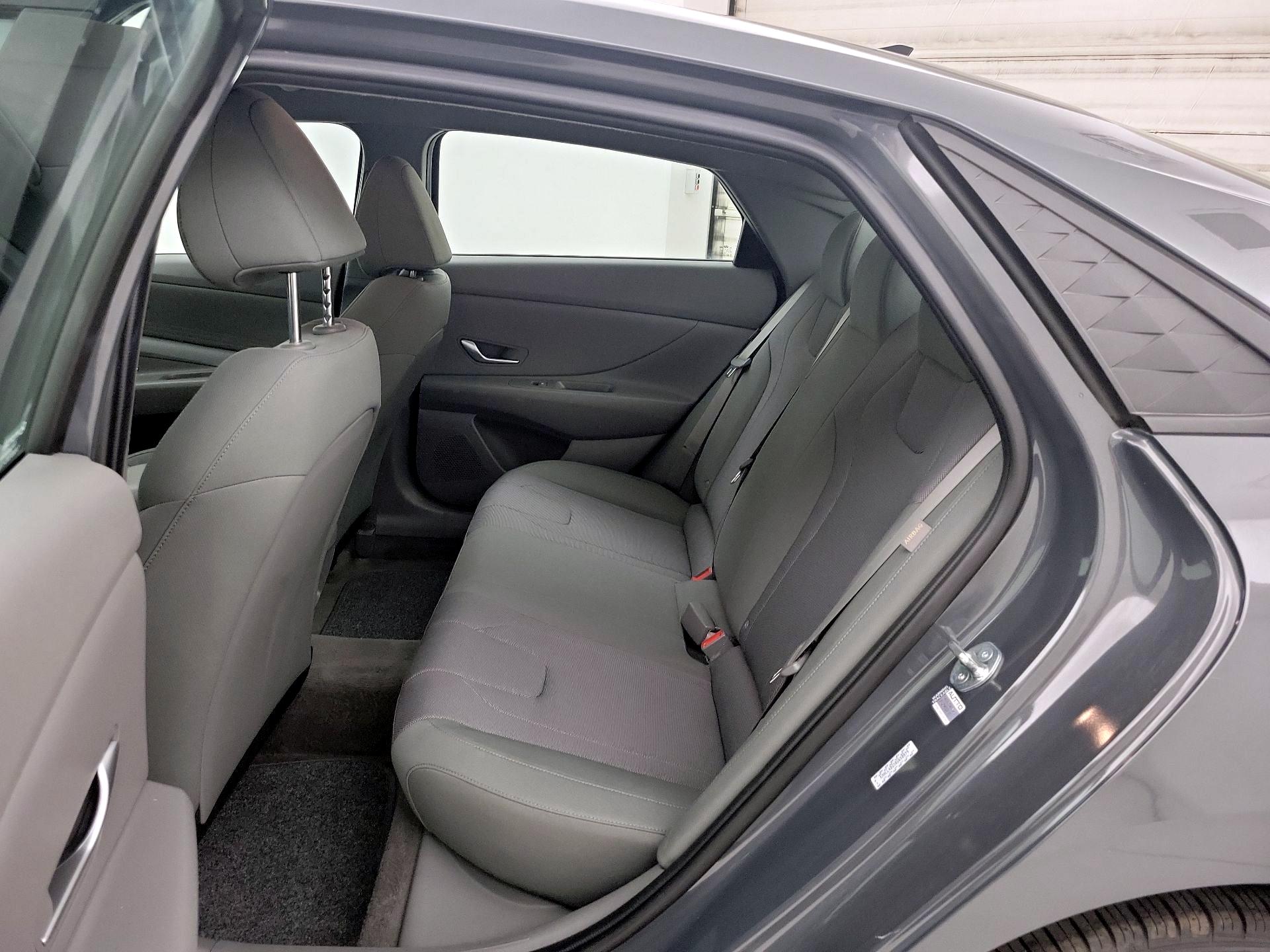 Thumbnail: 2024 Hyundai Elantra - 19