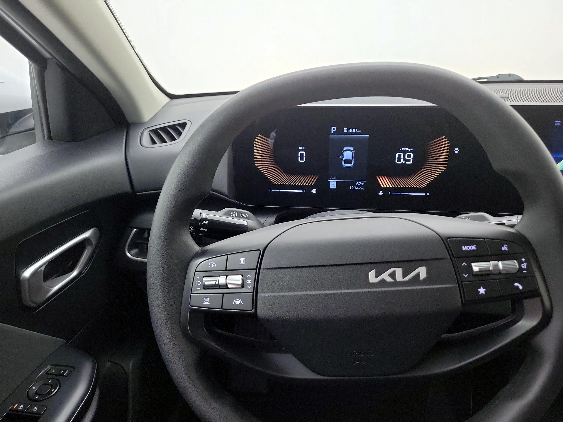 Thumbnail: 2025 Kia K4 - 10