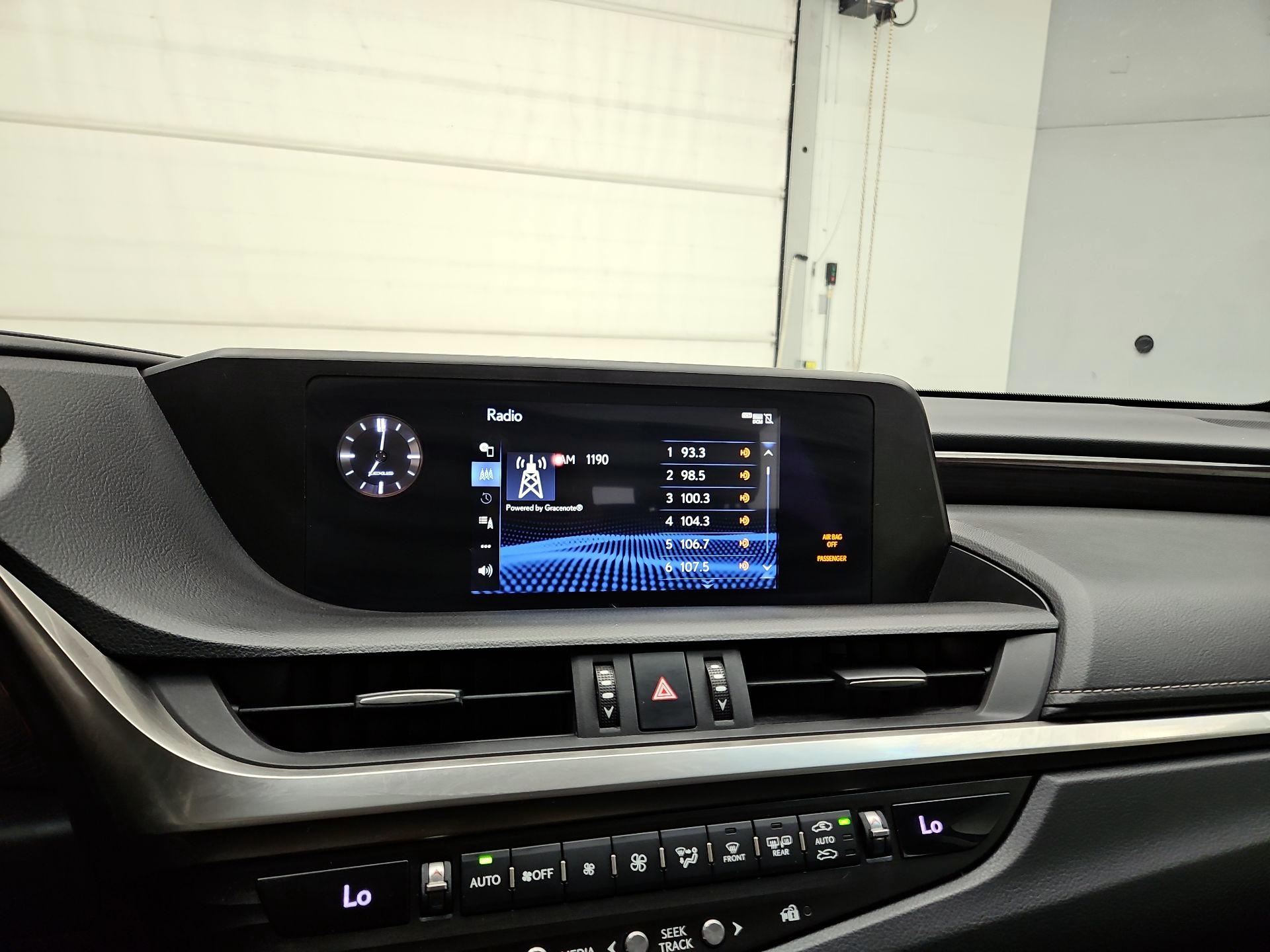 Thumbnail: 2020 Lexus ES - 13
