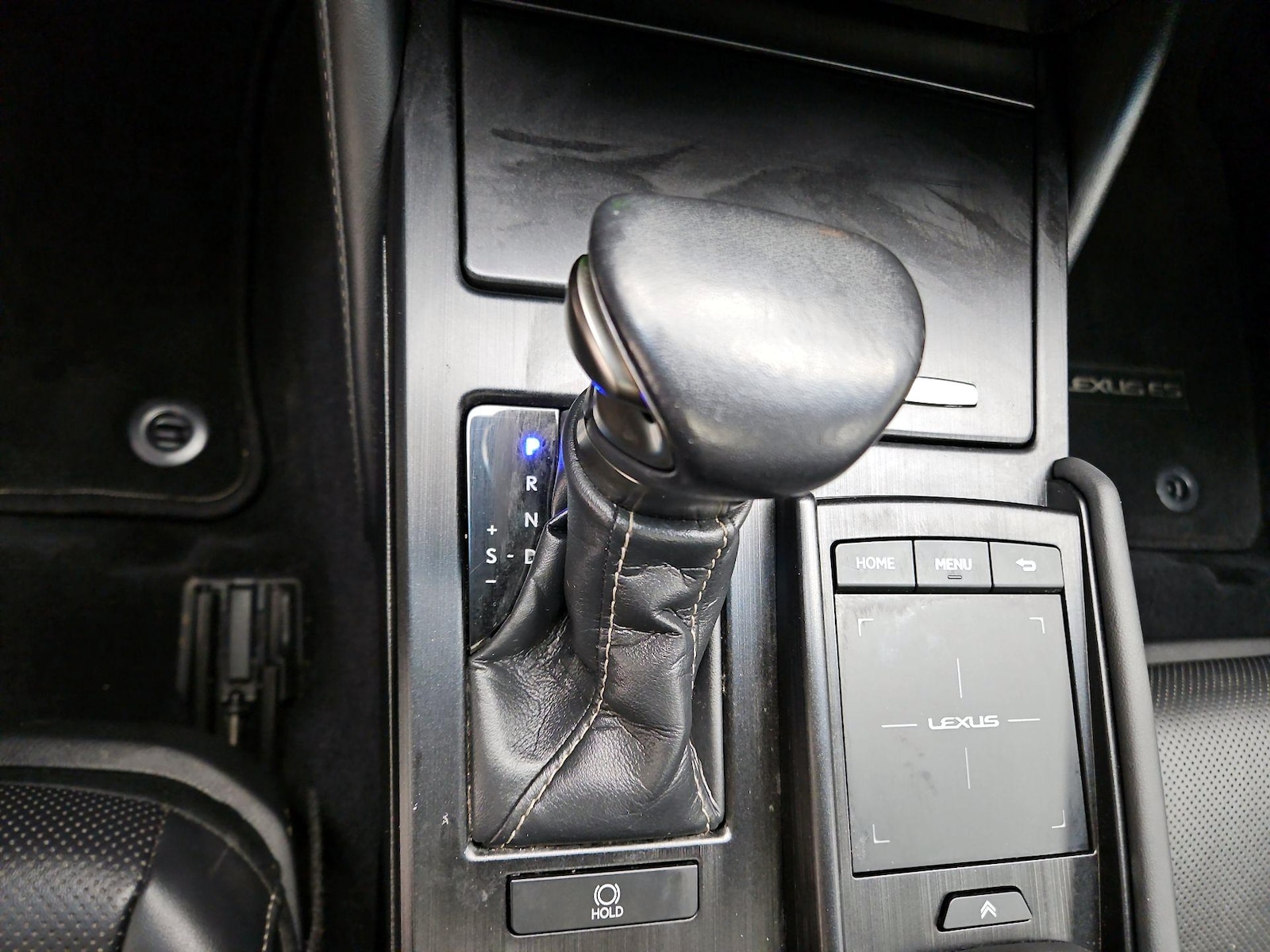 2020 Lexus ES 350 - Photo 16
