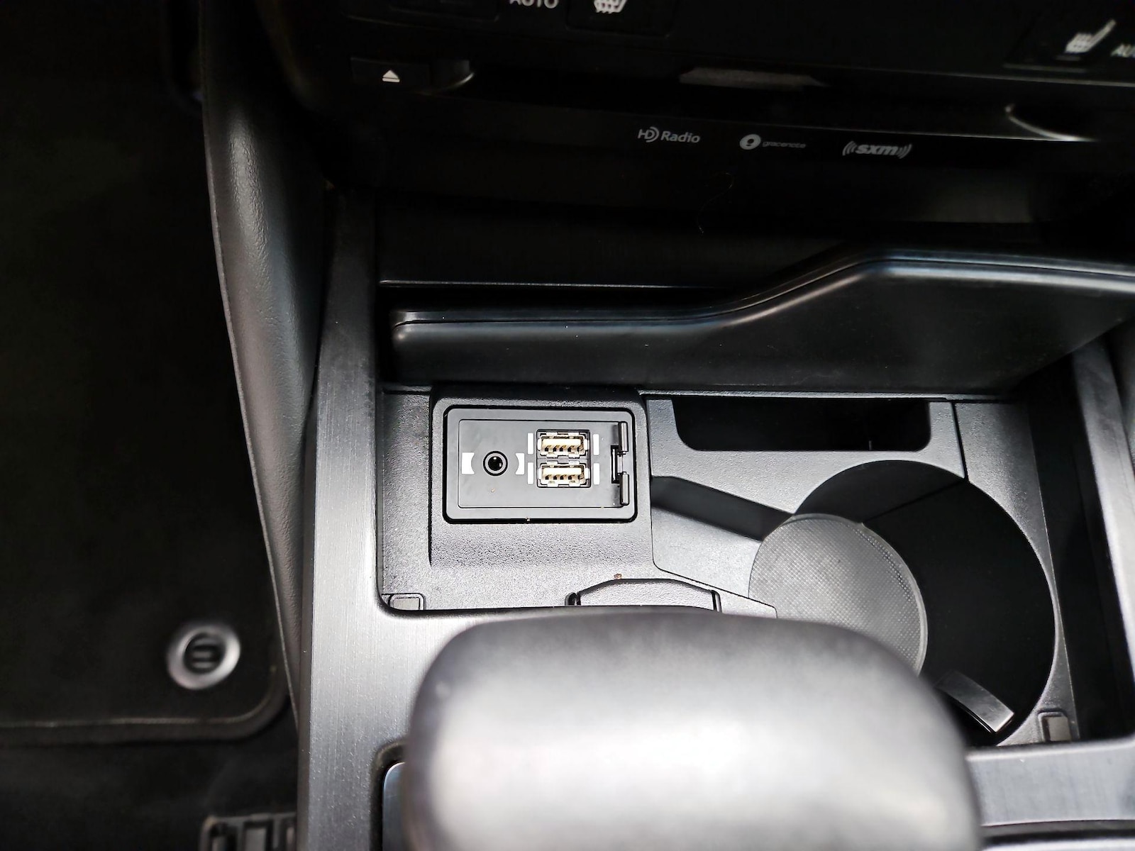 2020 Lexus ES 350 - Photo 17