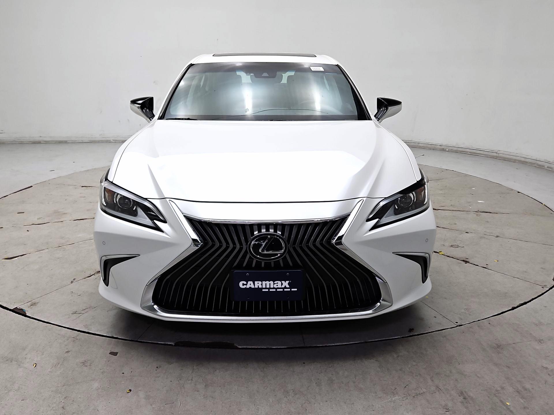 Thumbnail: 2020 Lexus ES - 2