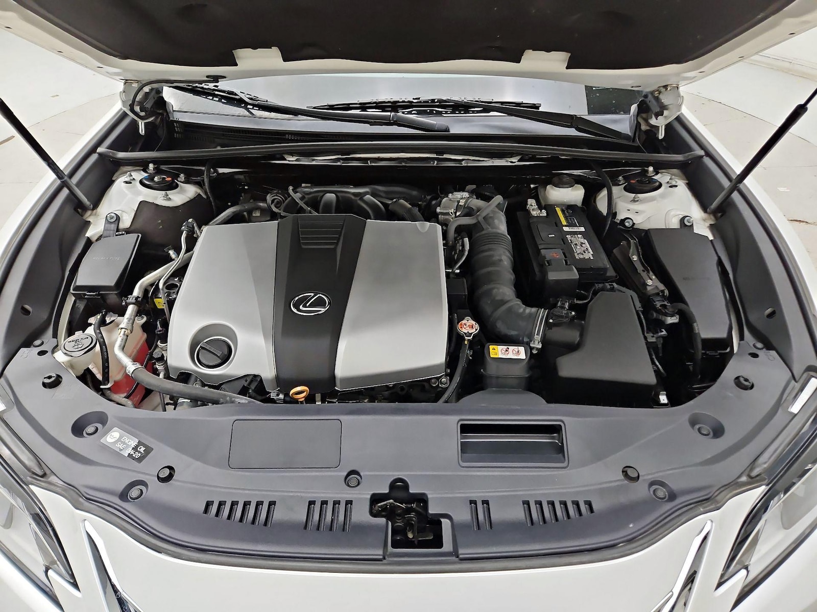 2020 Lexus ES 350 - Photo 21