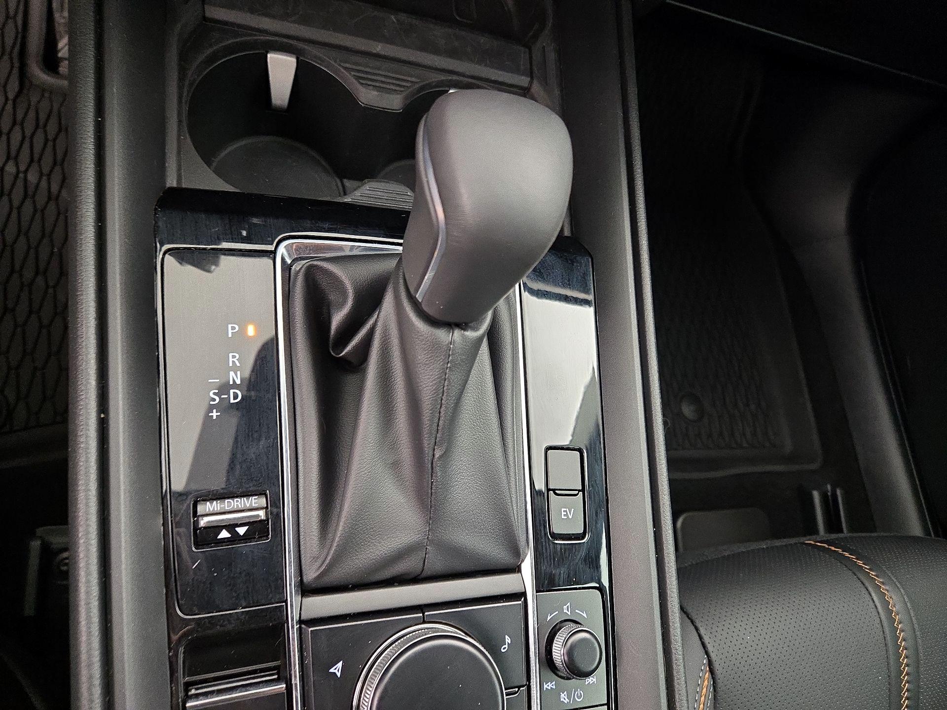 Thumbnail: 2025 Mazda CX-50 - 18