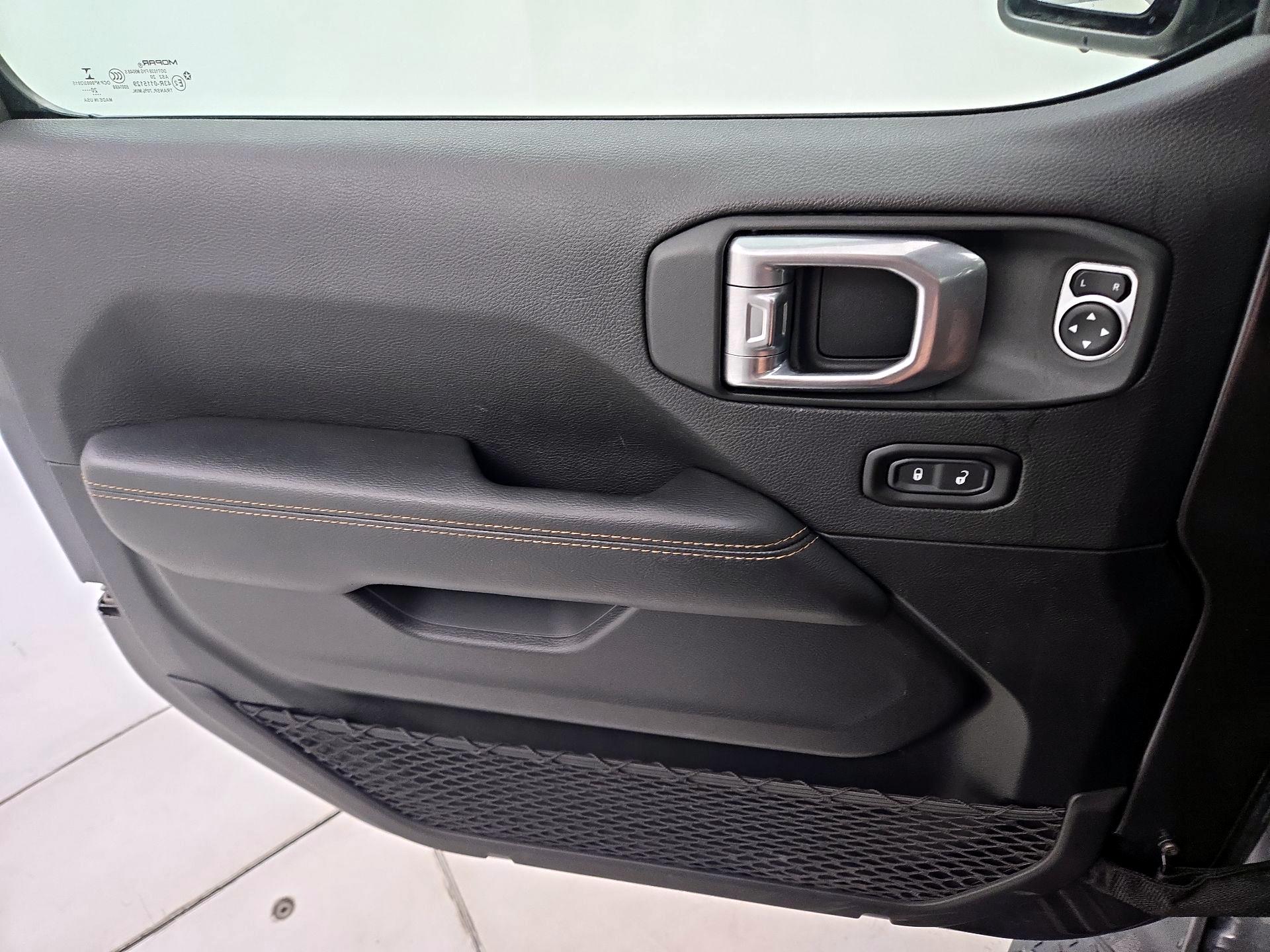 Thumbnail: 2021 Jeep Gladiator - 12