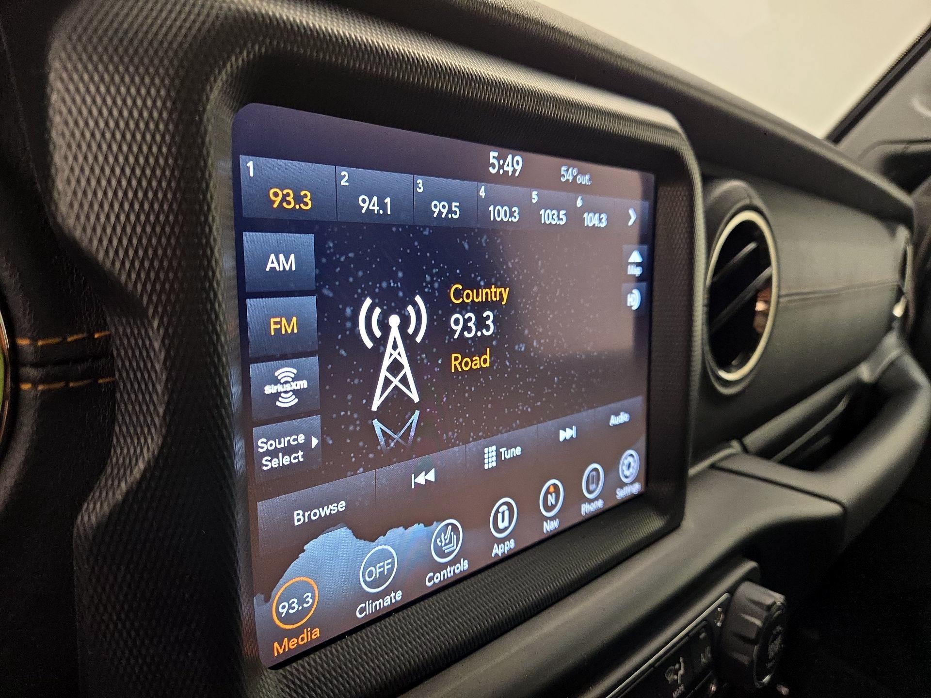 Thumbnail: 2021 Jeep Gladiator - 16