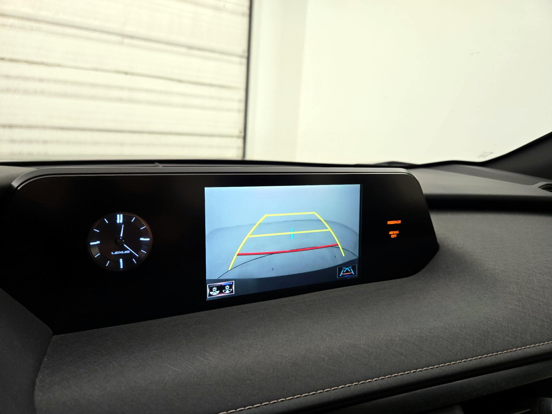 Thumbnail: 2019 Lexus UX - 14