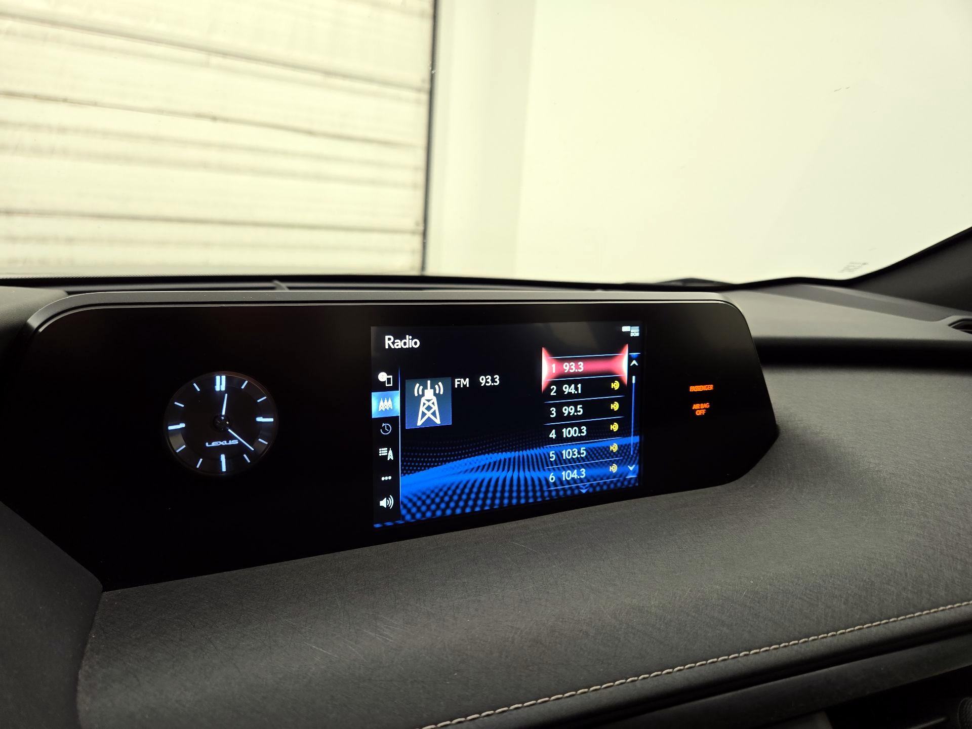 Thumbnail: 2019 Lexus UX - 15