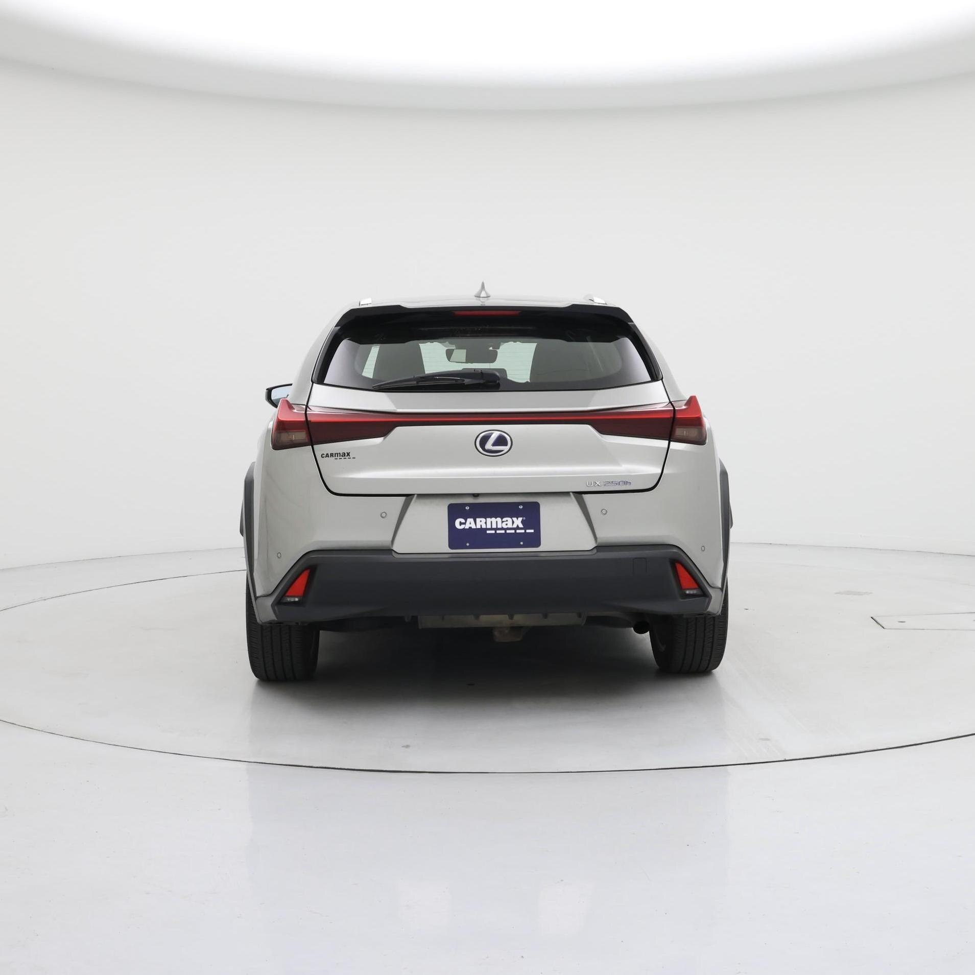 Thumbnail: 2019 Lexus UX - 6