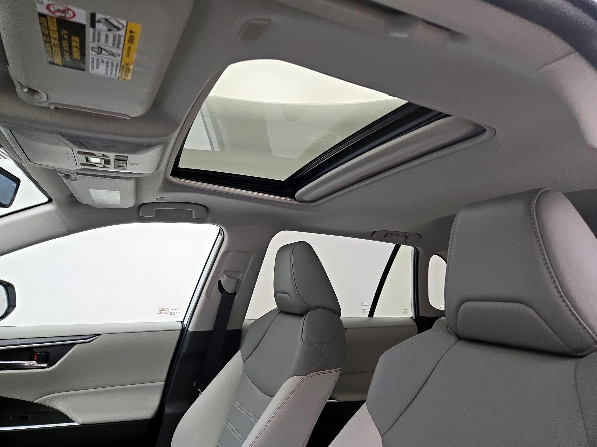Thumbnail: 2025 Toyota RAV4 - 19