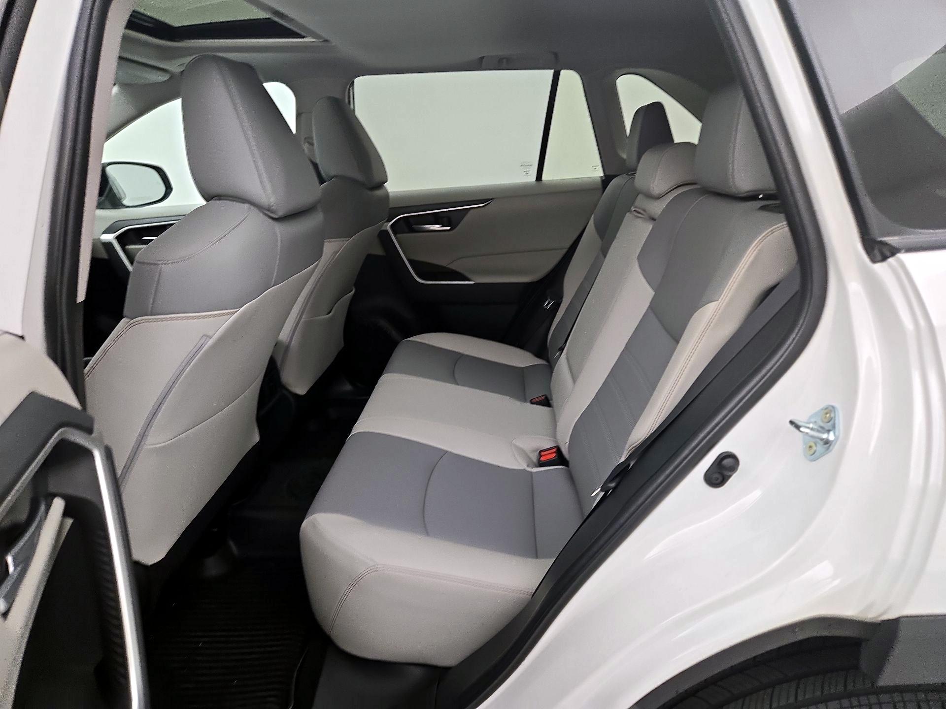 Thumbnail: 2025 Toyota RAV4 - 20